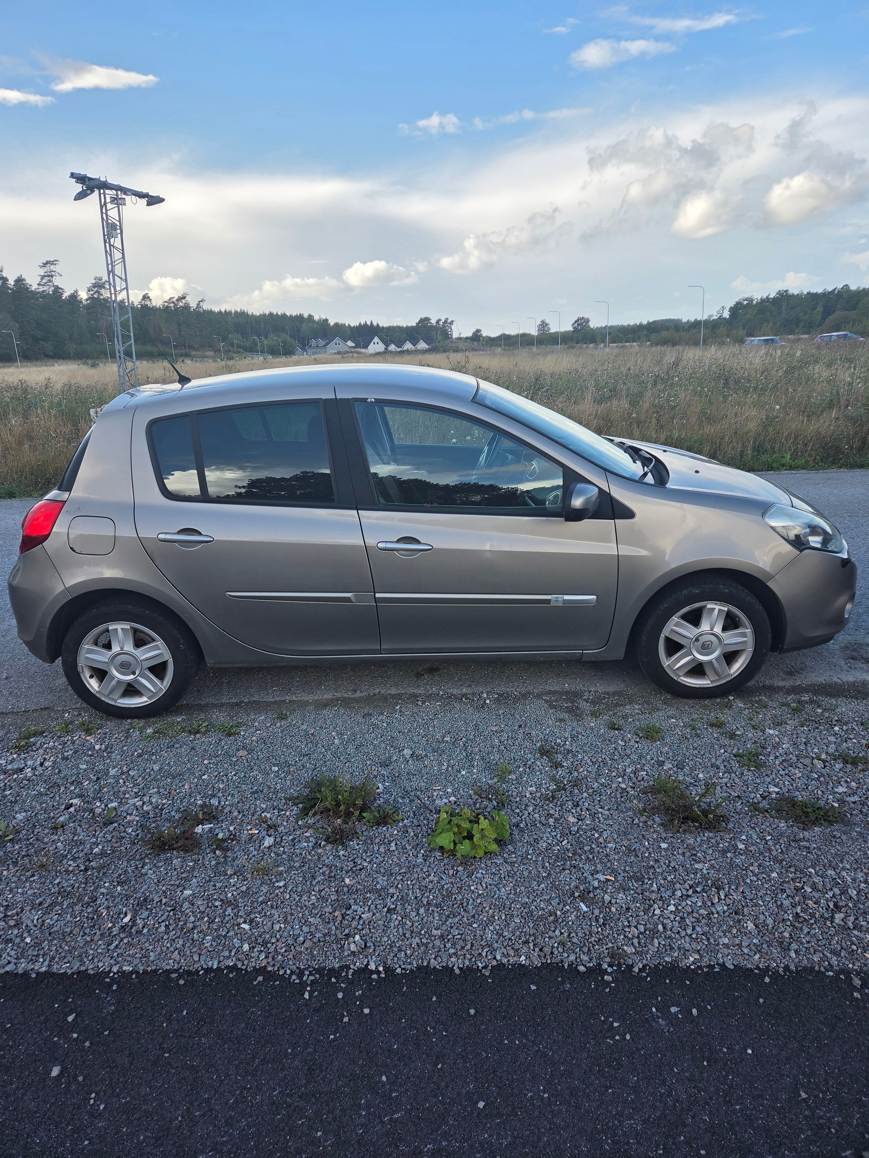 Renault Clio 2011, kuva 4/10