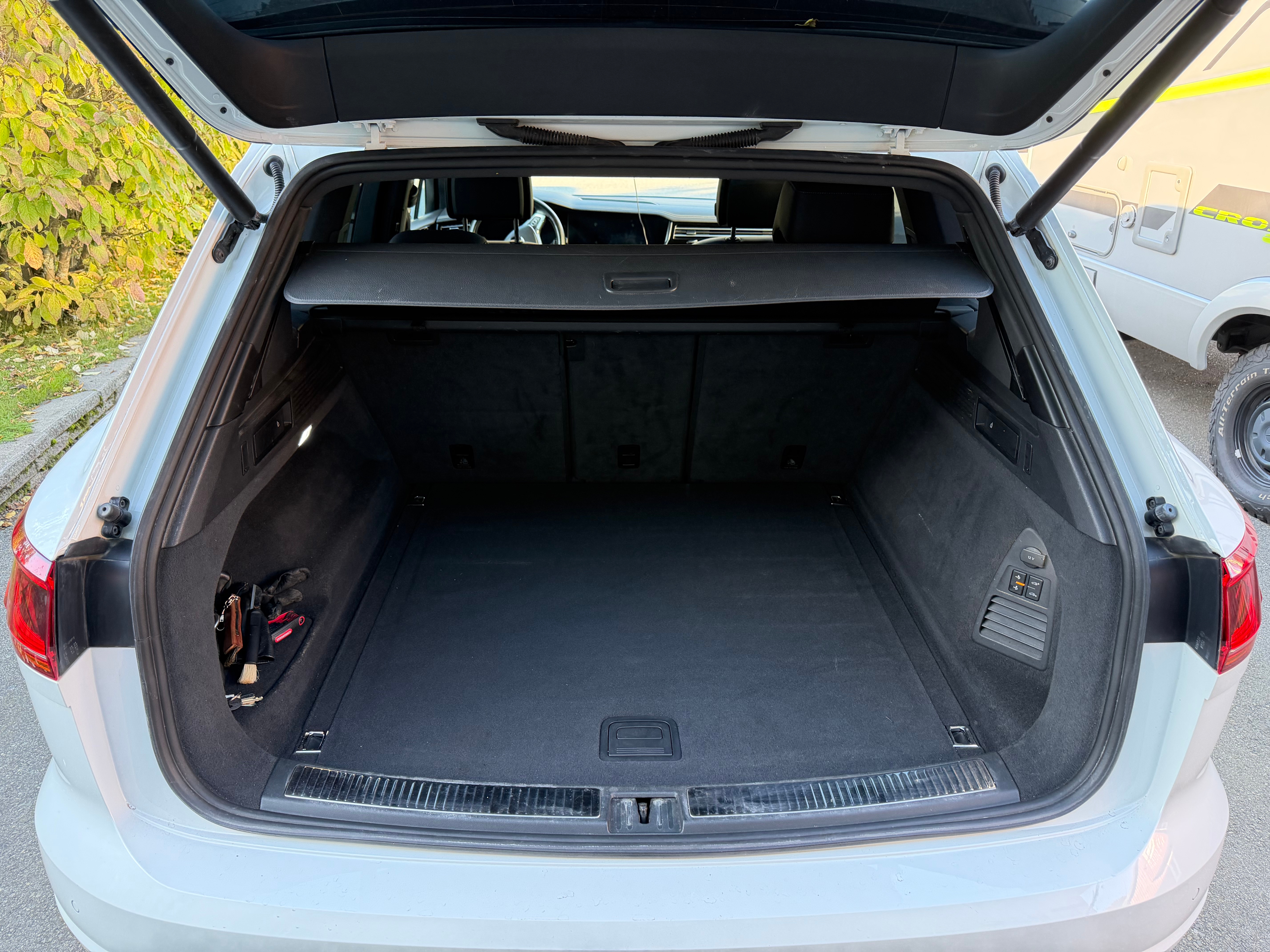 Volkswagen Touareg 2019, kuva 5/10