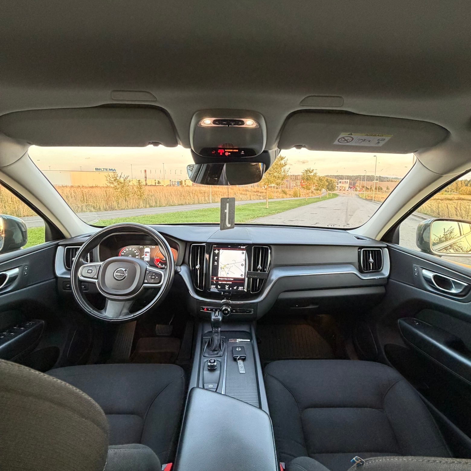 Volvo XC60 D4 AWD Geartronic 2019, bild 6/6