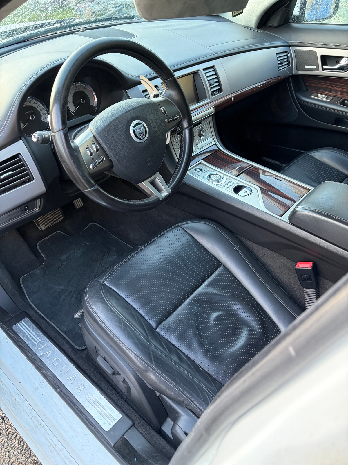 Jaguar XF 3.0 V6 Automatisk 2011, bild 3/3