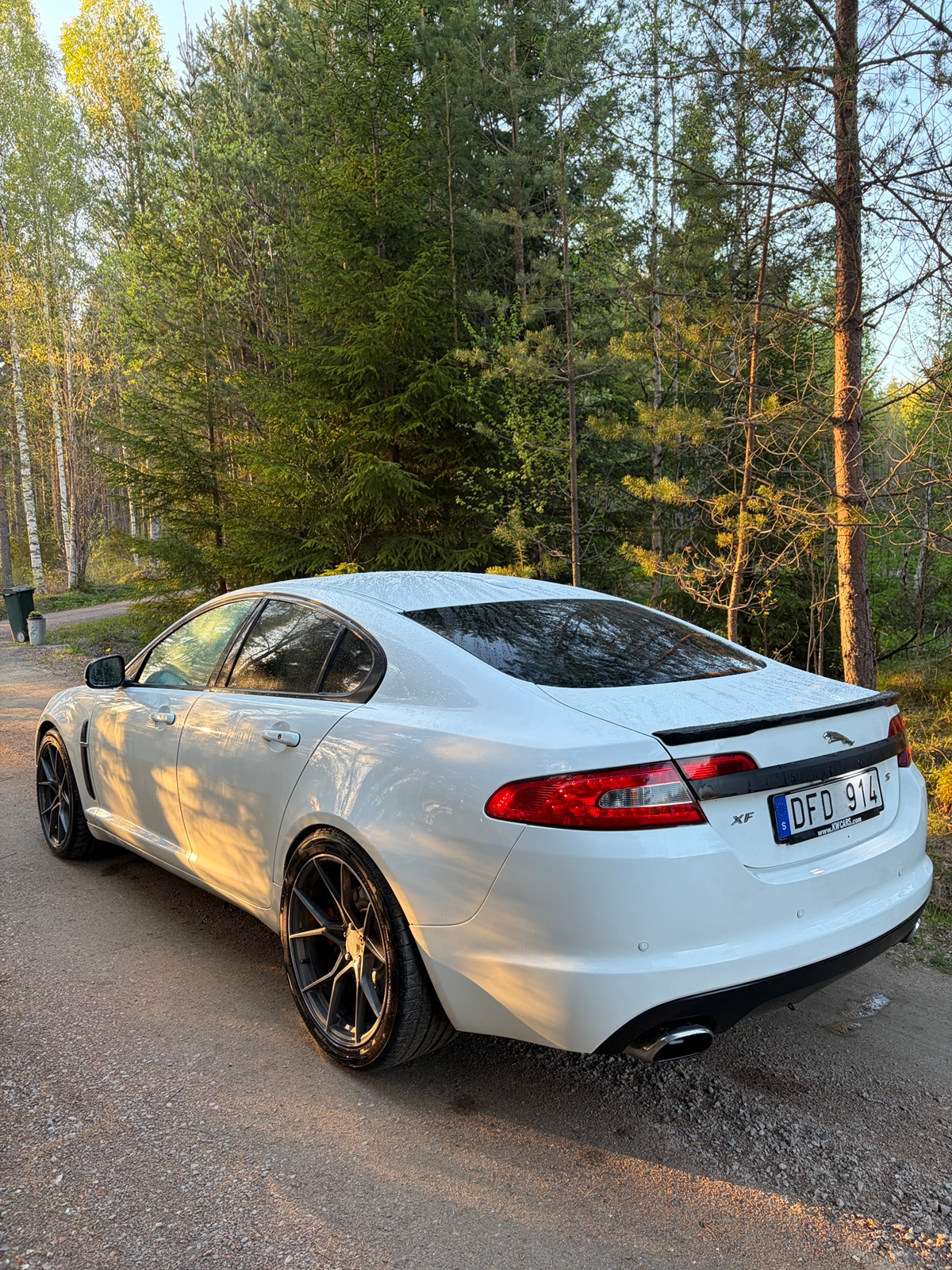 Jaguar XF 3.0 V6 Automatisk 2011, bild 2/3