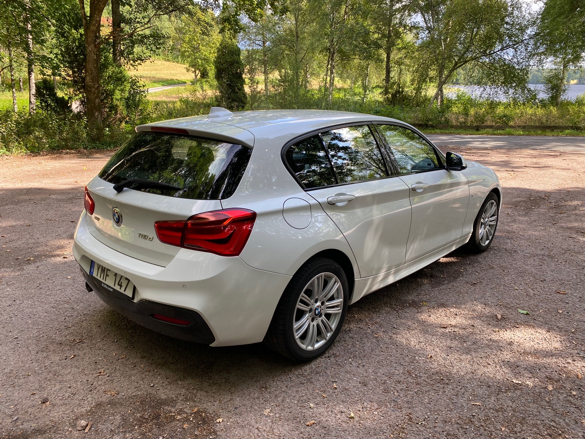 BMW 118 d xDrive 5-dörrars Manuell 2017, bild 3/6