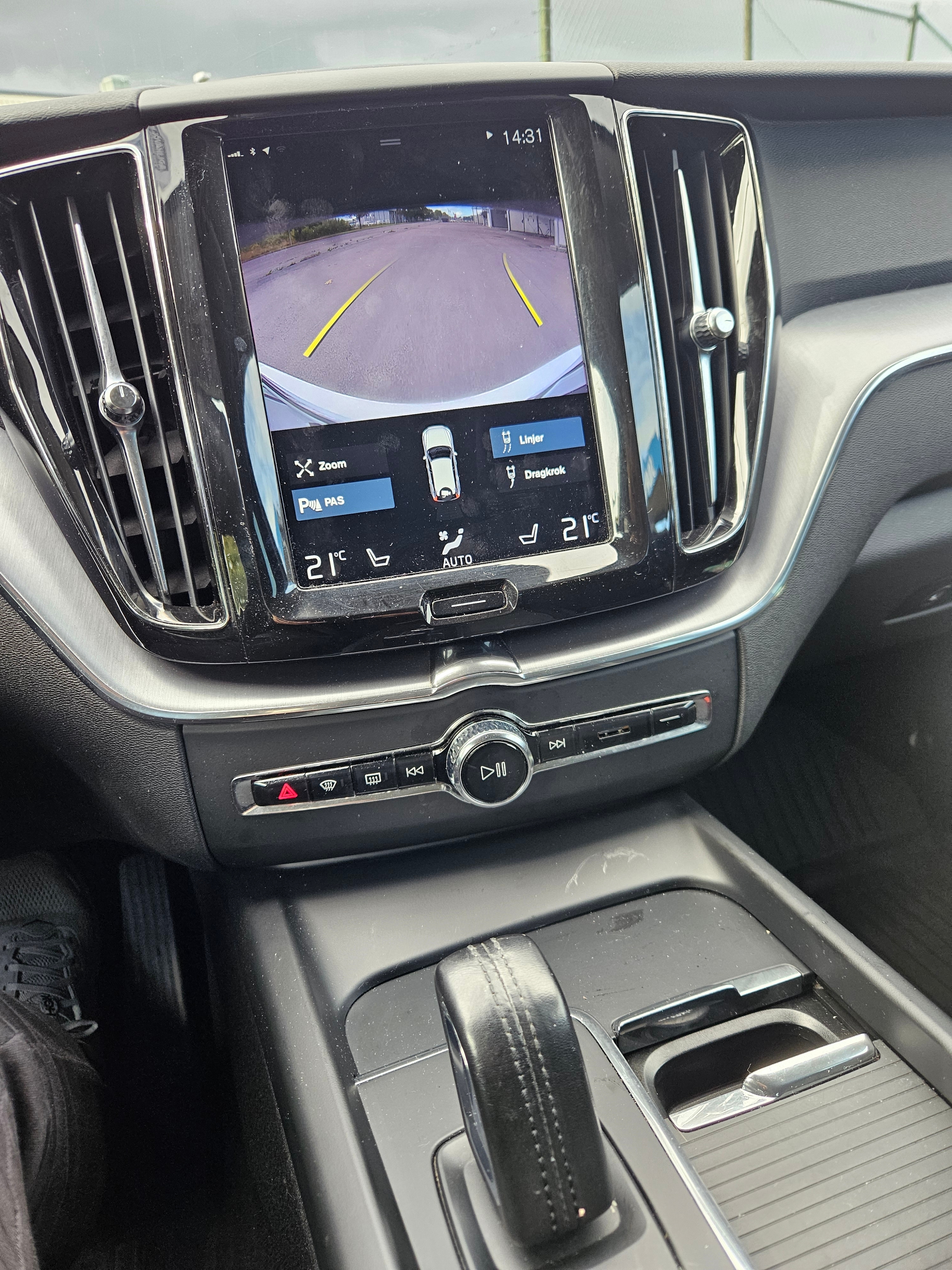 Volvo XC60 B4 AWD Geartronic 2020, bild 5/6
