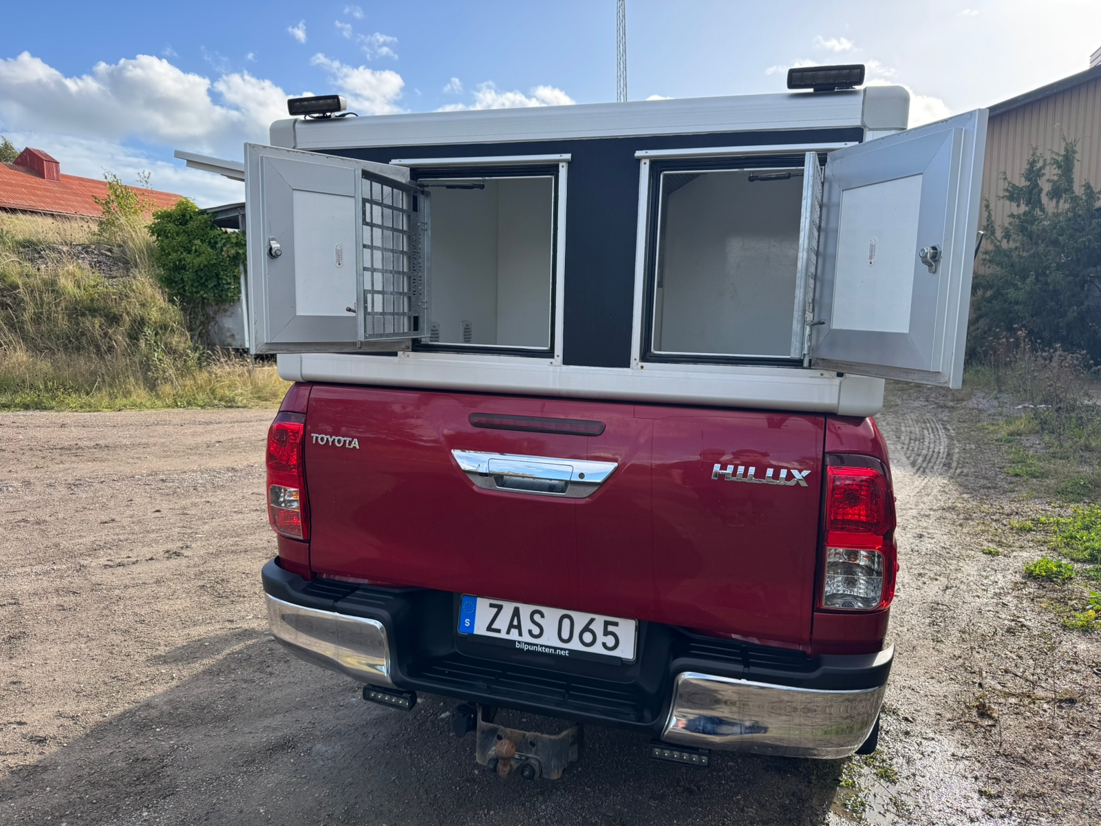 Toyota HiLux 2018, bild 2/5