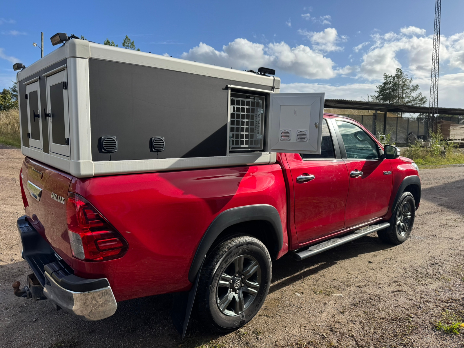 Toyota HiLux 2018, bild 3/5