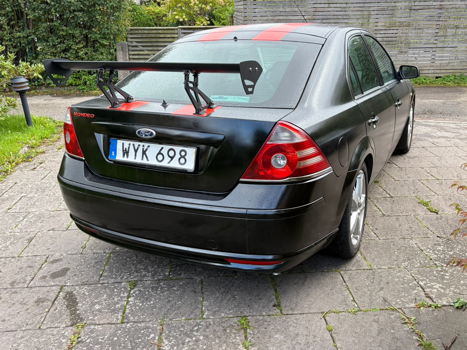 Ford Mondeo Halvkombi 3.0 V6 Manuell 2005, bild 4/8