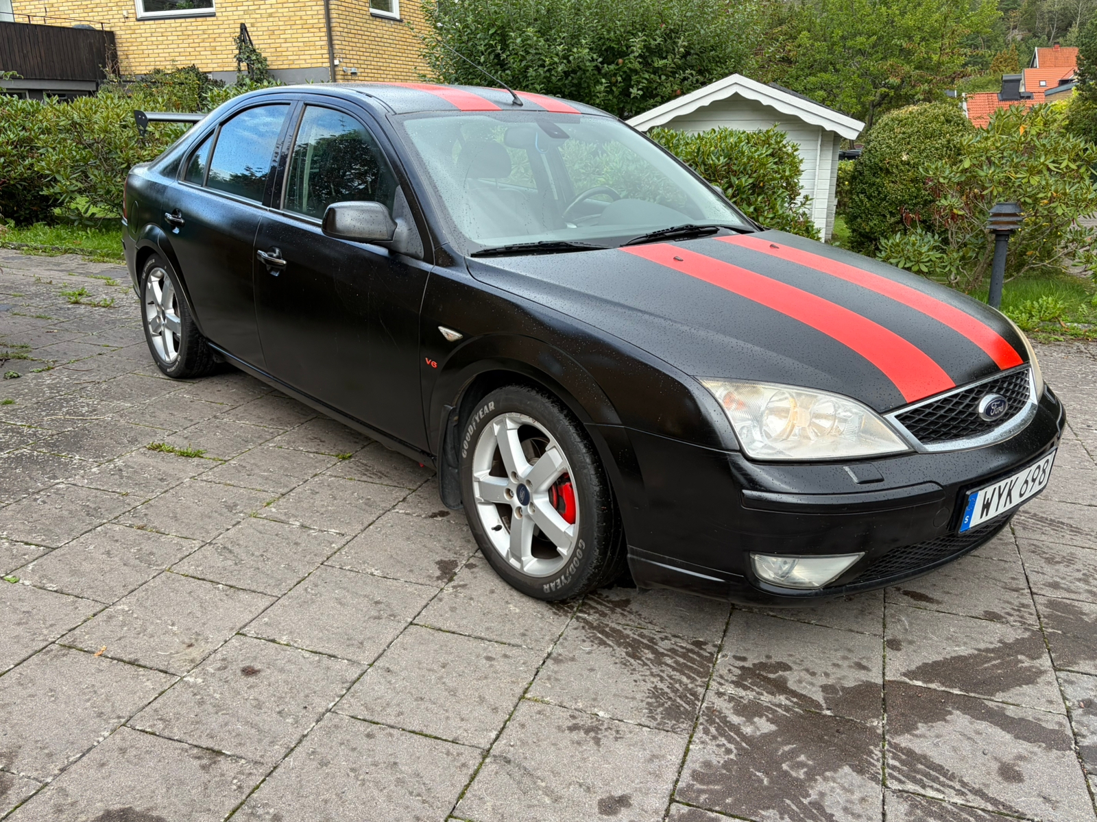 Ford Mondeo Halvkombi 3.0 V6 Manuell 2005, bild 3/8