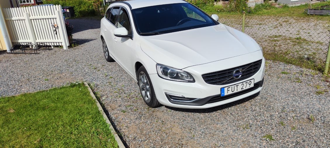 Volvo V60 D4 Manuell 2016, kuva 2/3
