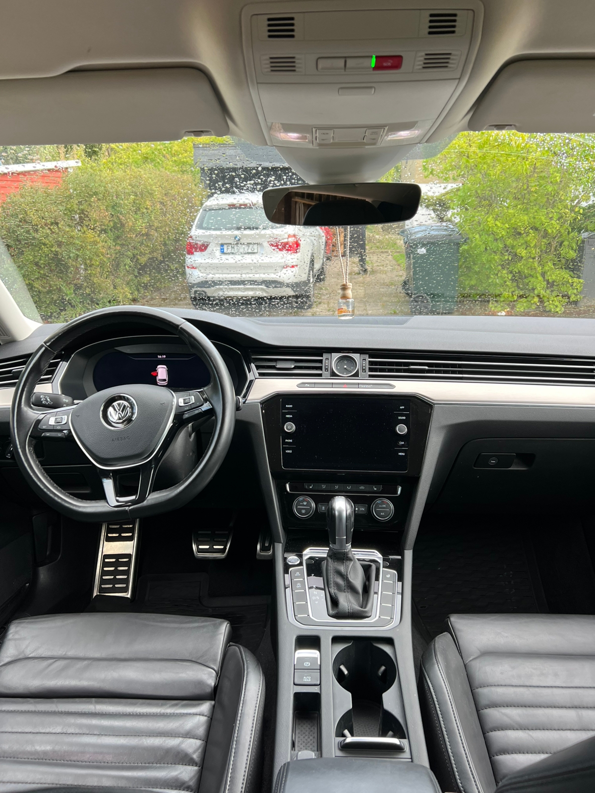 Volkswagen Passat 2019, bild 6/10
