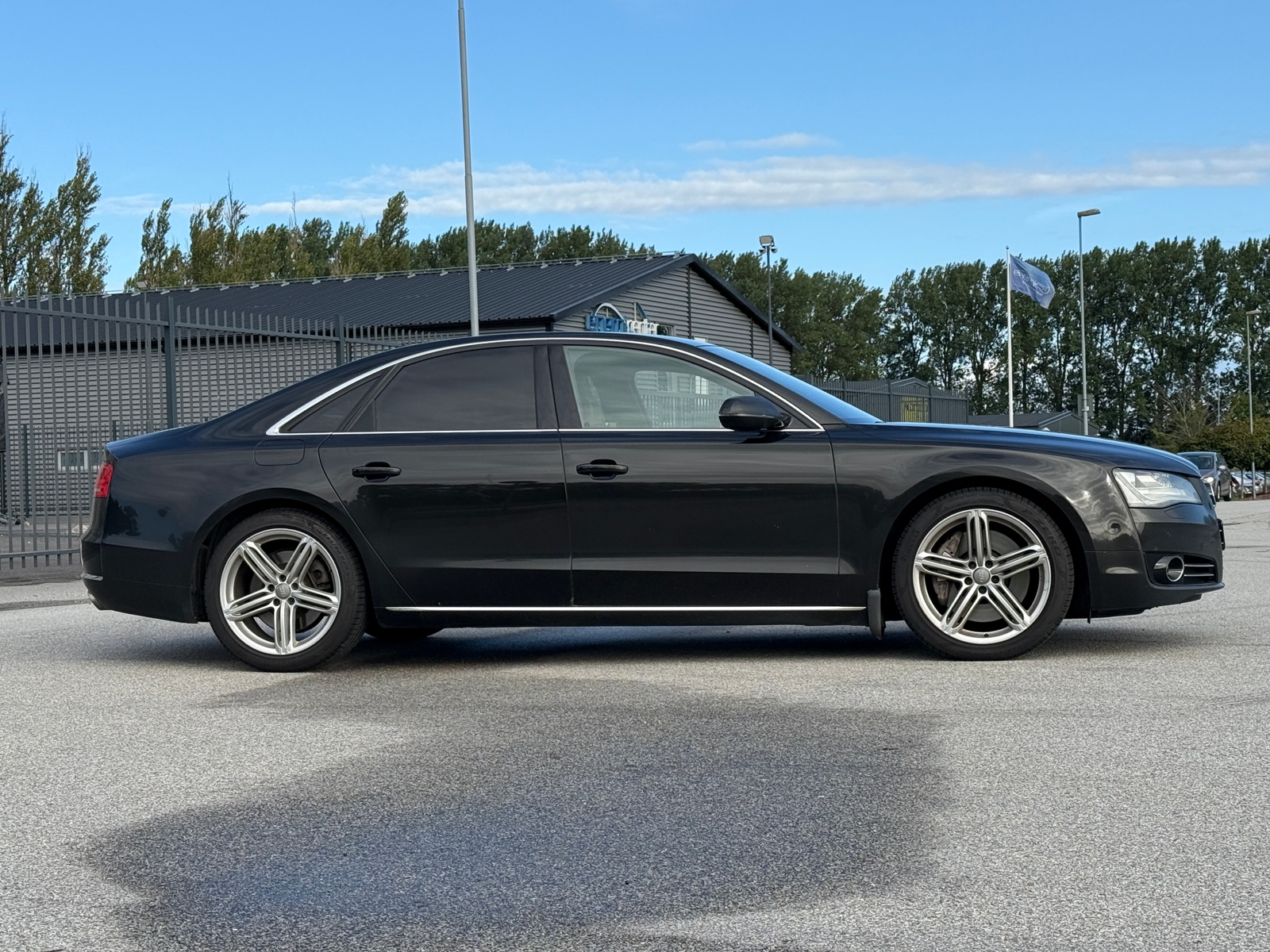 Audi A8 4.2 TDI V8 quattro TipTronic 2012, photo 2/10