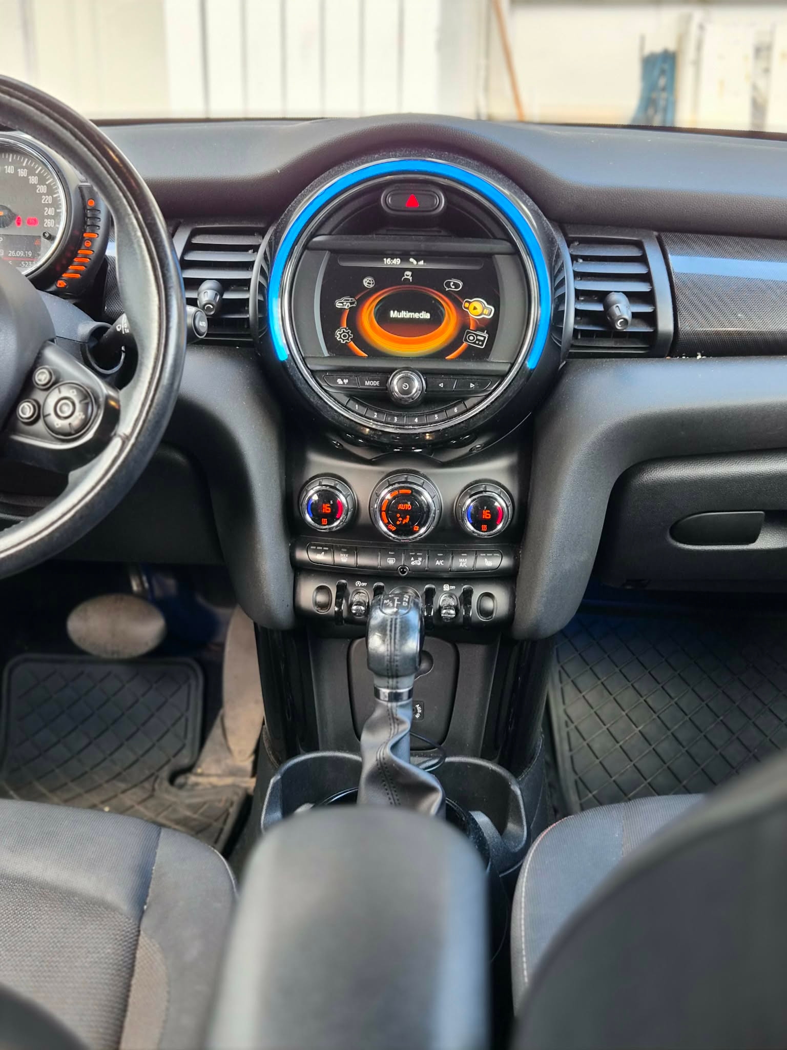 MINI One 5-dörrars Automatisk 2016, photo 5/6