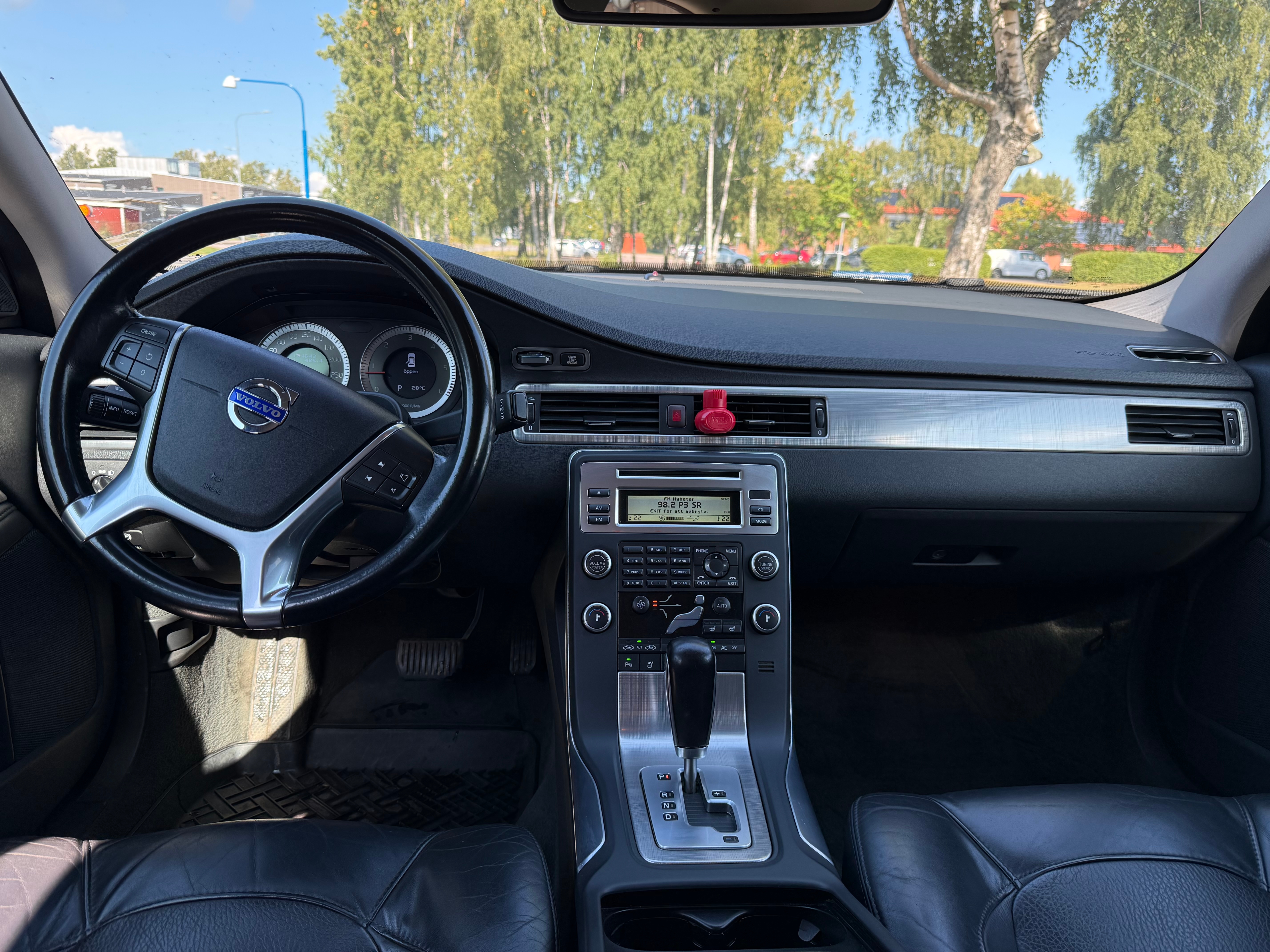 Volvo S80 2.4D Geartronic 2010, photo 4/5
