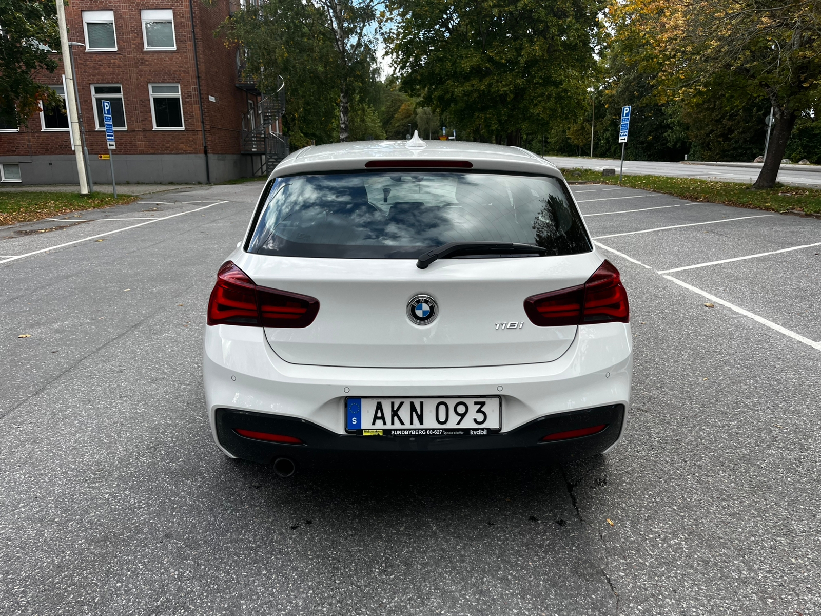 BMW 118 i 5-dörrars Manuell 2019, kuva 4/7