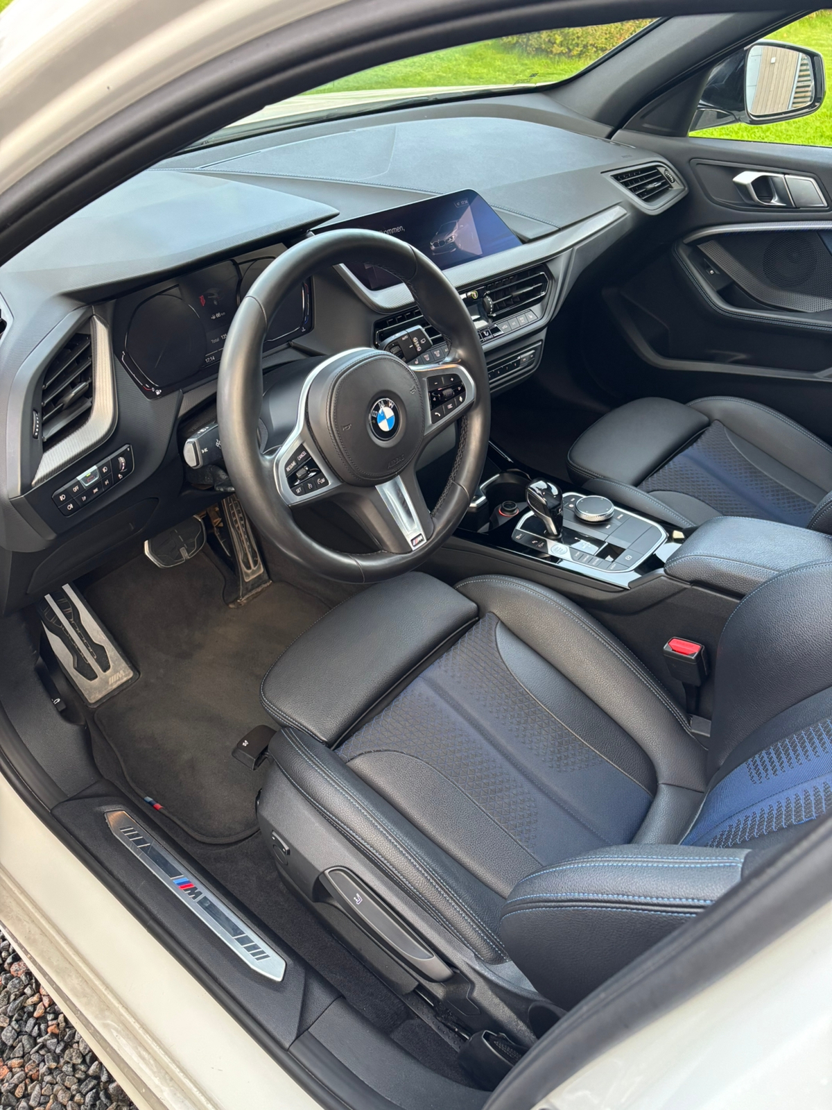 BMW 118 i Steptronic 2020, bild 4/5