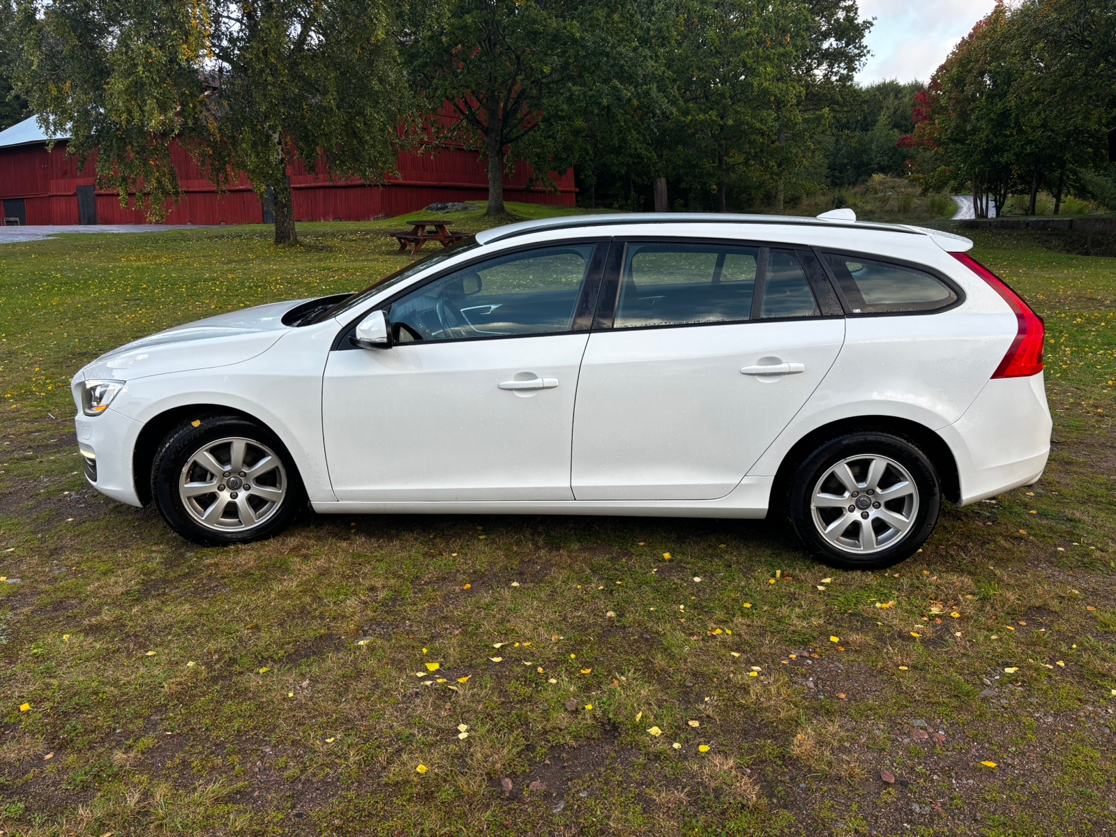 Volvo V60 D2 Manuell 2014, bild 7/10