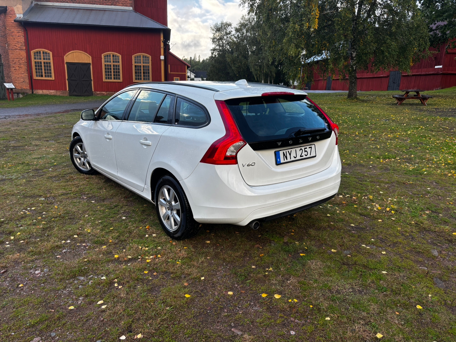 Volvo V60 D2 Manuell 2014, bild 3/10