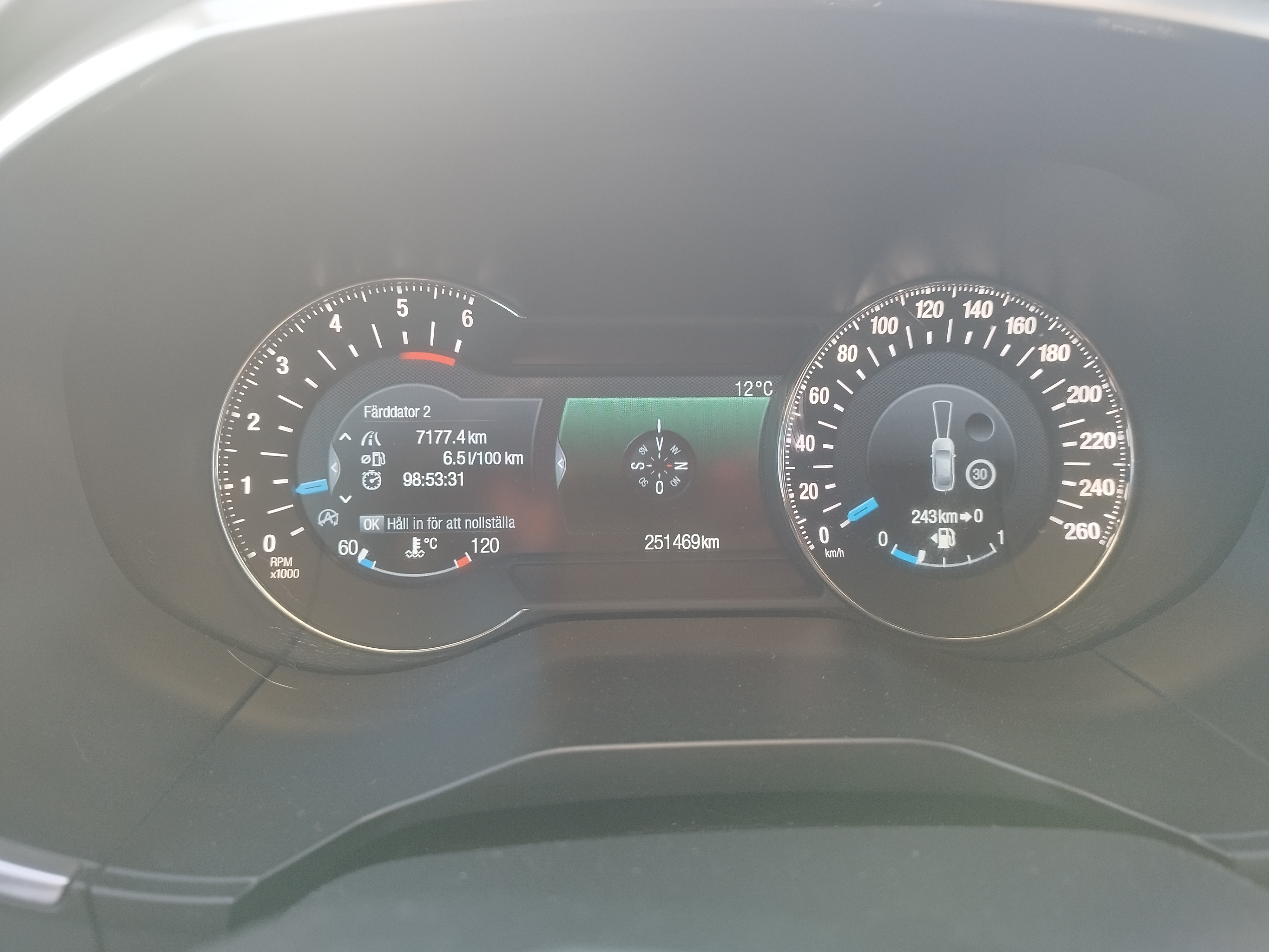 Ford S-MAX 2.0 TDCi Manuell 2016, bild 6/10