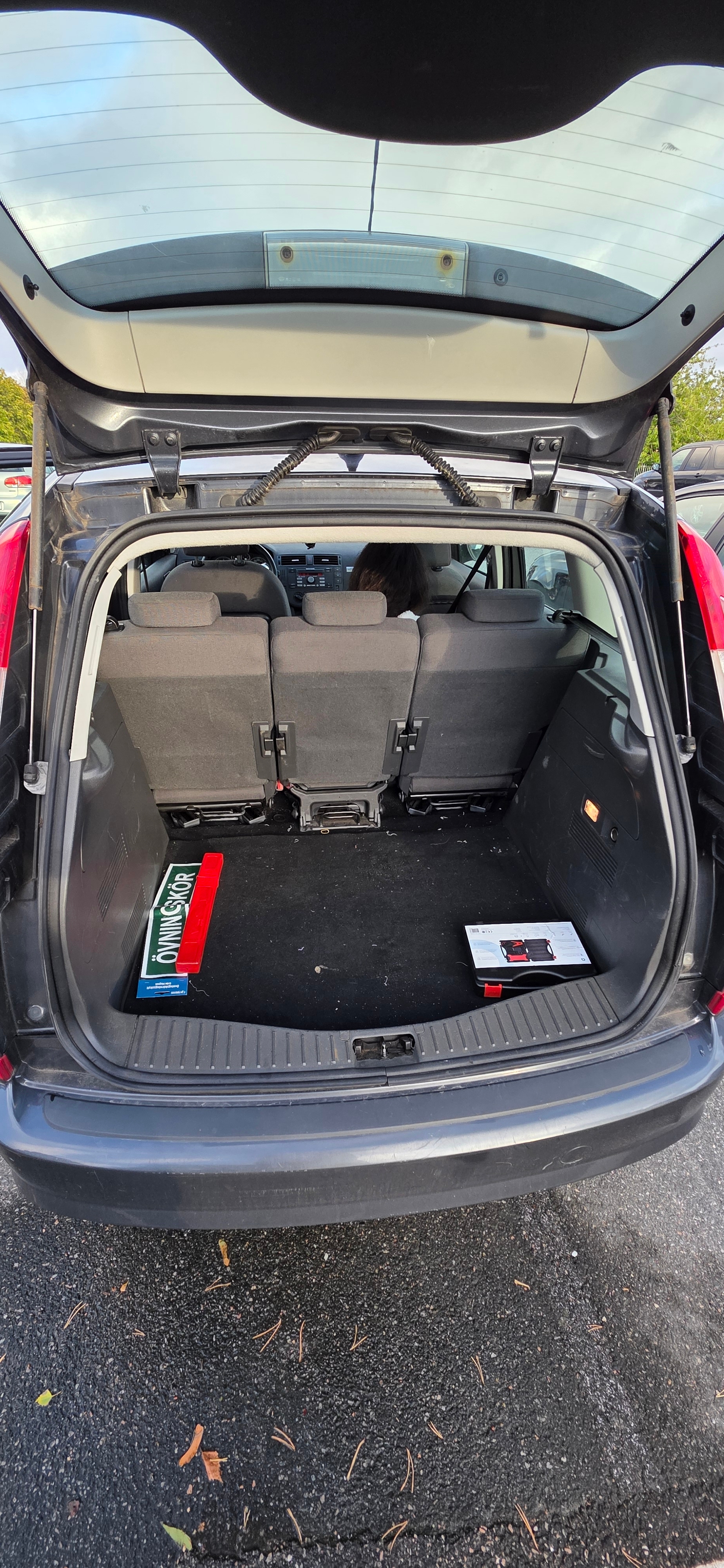 Ford C-Max 1.8 Flexifuel Manuell 2008, bild 4/4