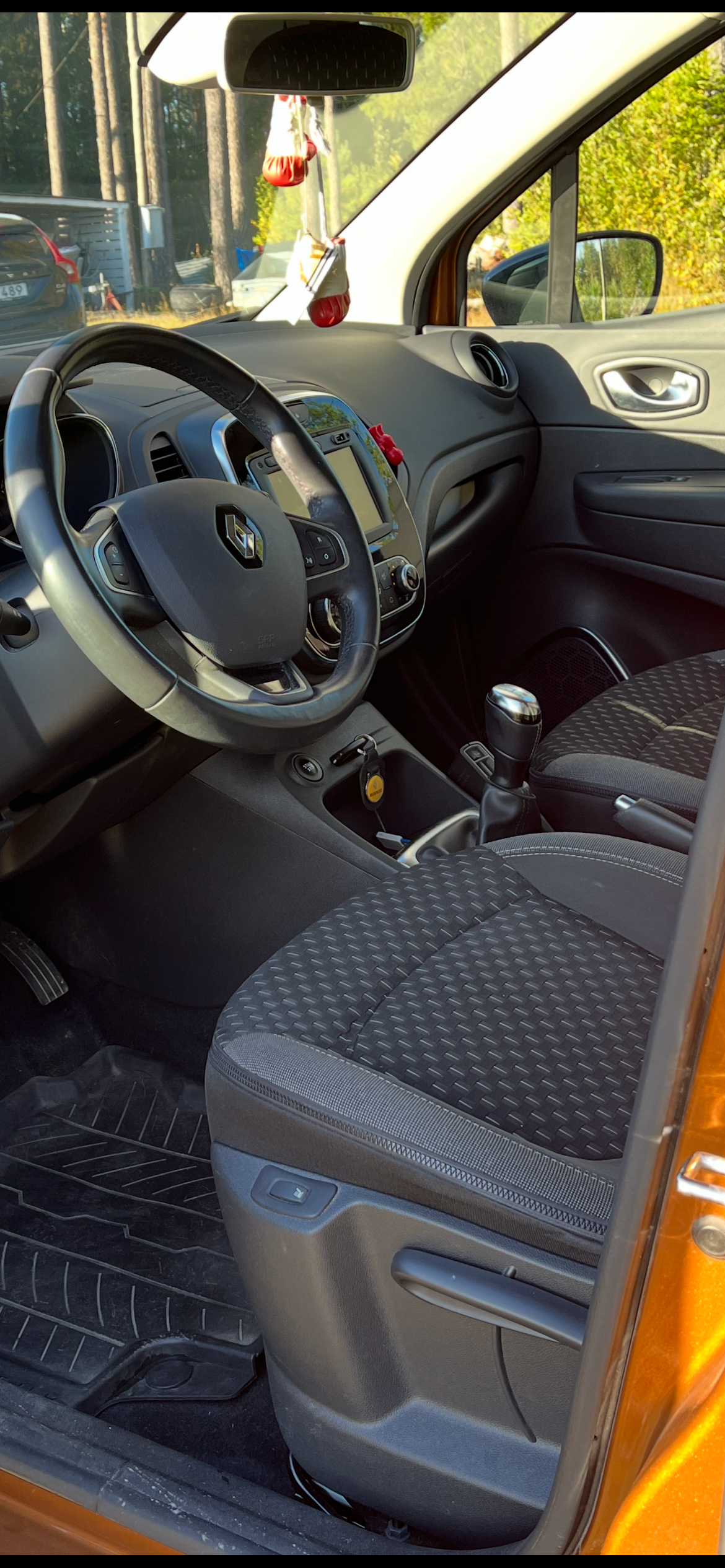 Renault Captur 0.9 TCe Manuell 2017, bild 4/5