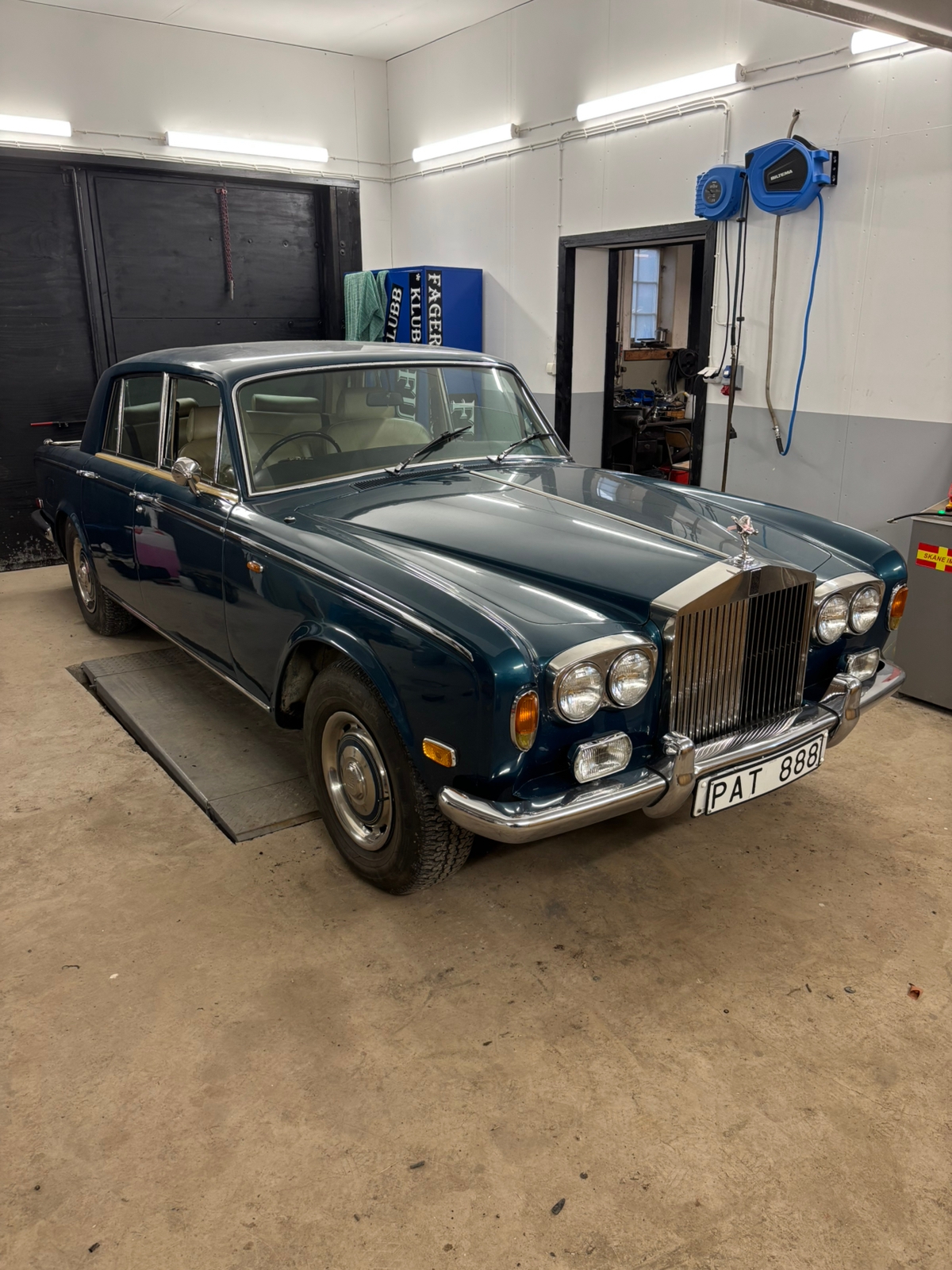Rolls-Royce Silver Shadow 1975, photo 2/8
