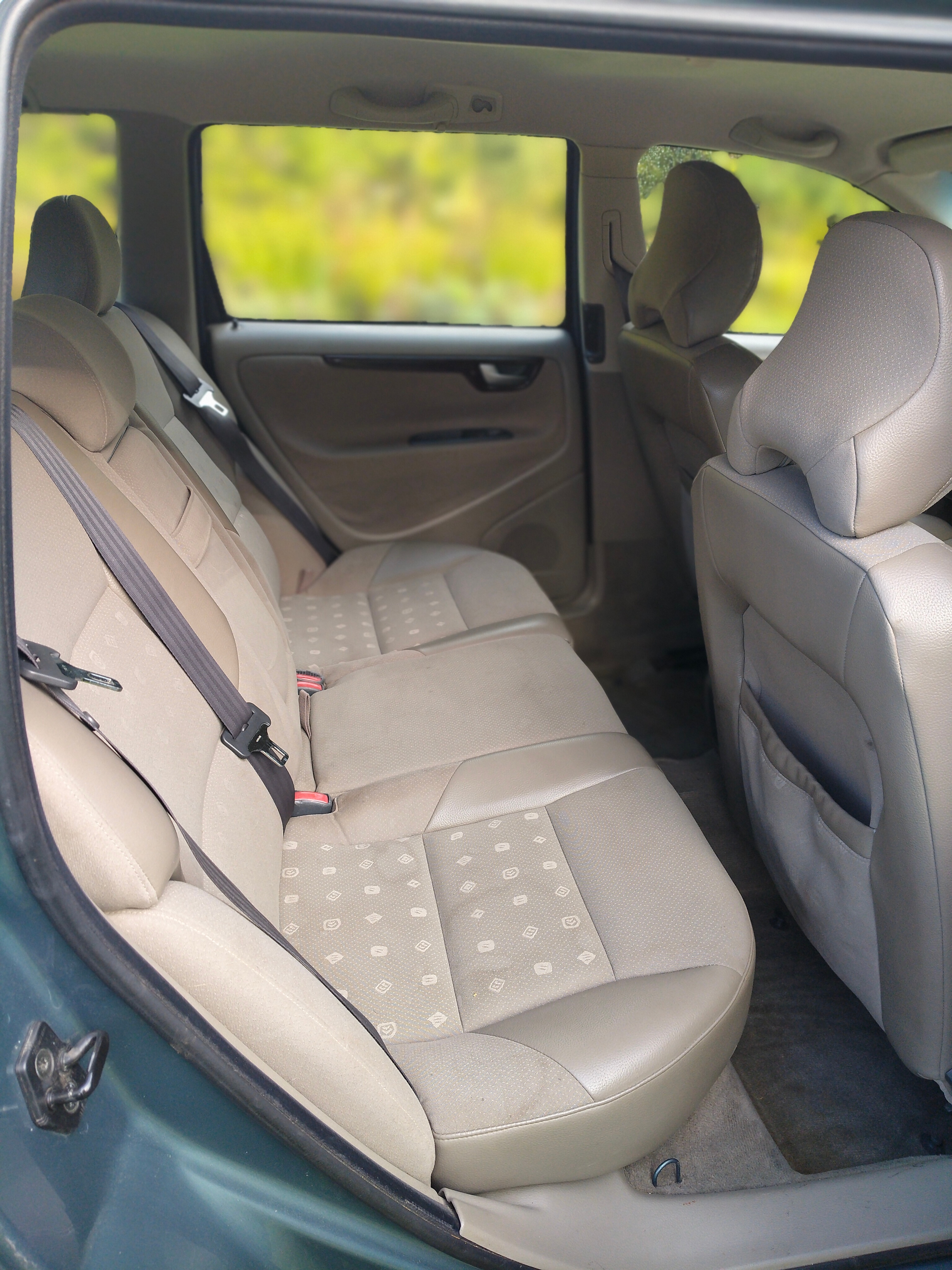Volvo V70 2.4 T Manuell 2001, bild 4/10