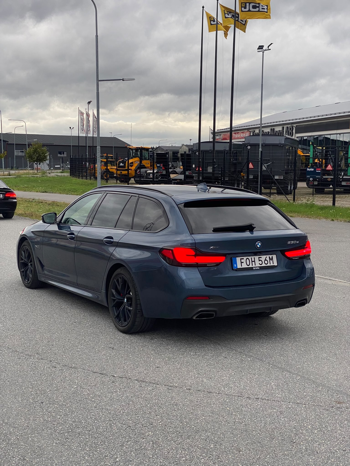 BMW 530 e xDrive Touring Steptronic 2024, bild 3/6