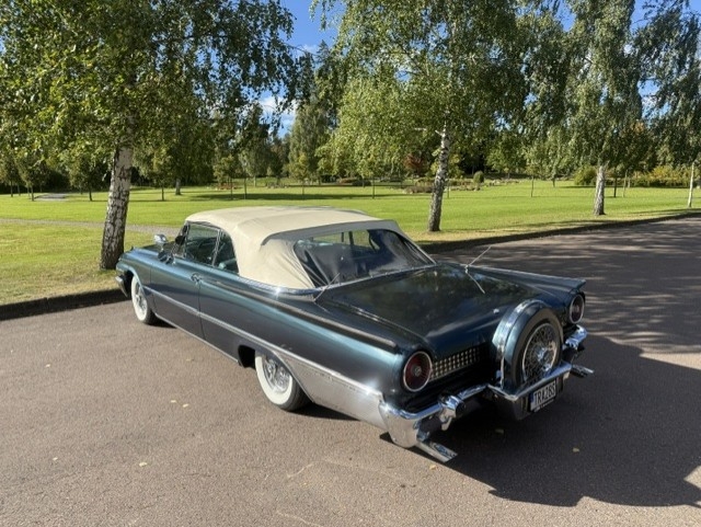 Ford Galaxie Sunliner 6.4 V8 1961, kuva 5/10