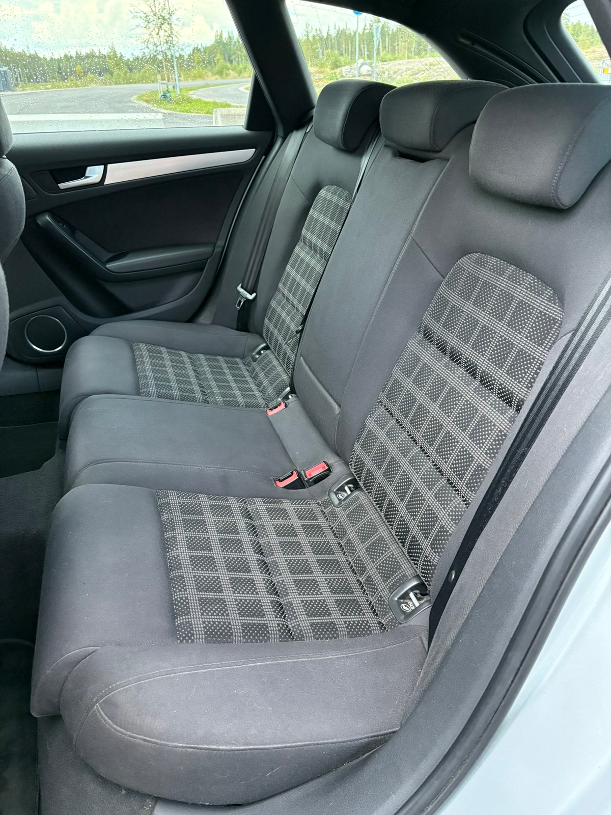 Audi A4 2010, kuva 4/6