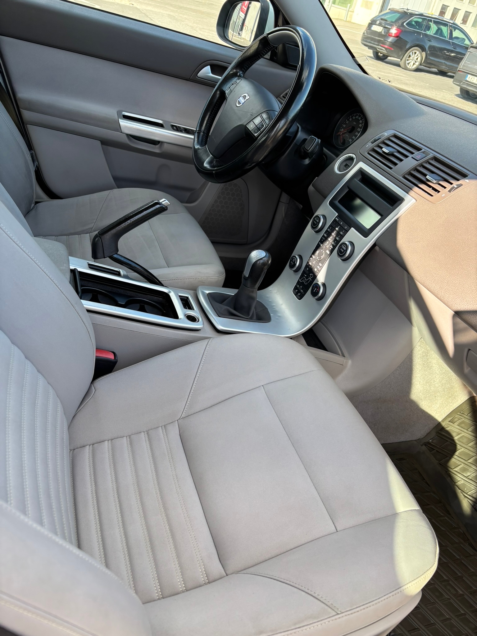 Volvo S40 D2 Manuell 2012, kuva 4/11
