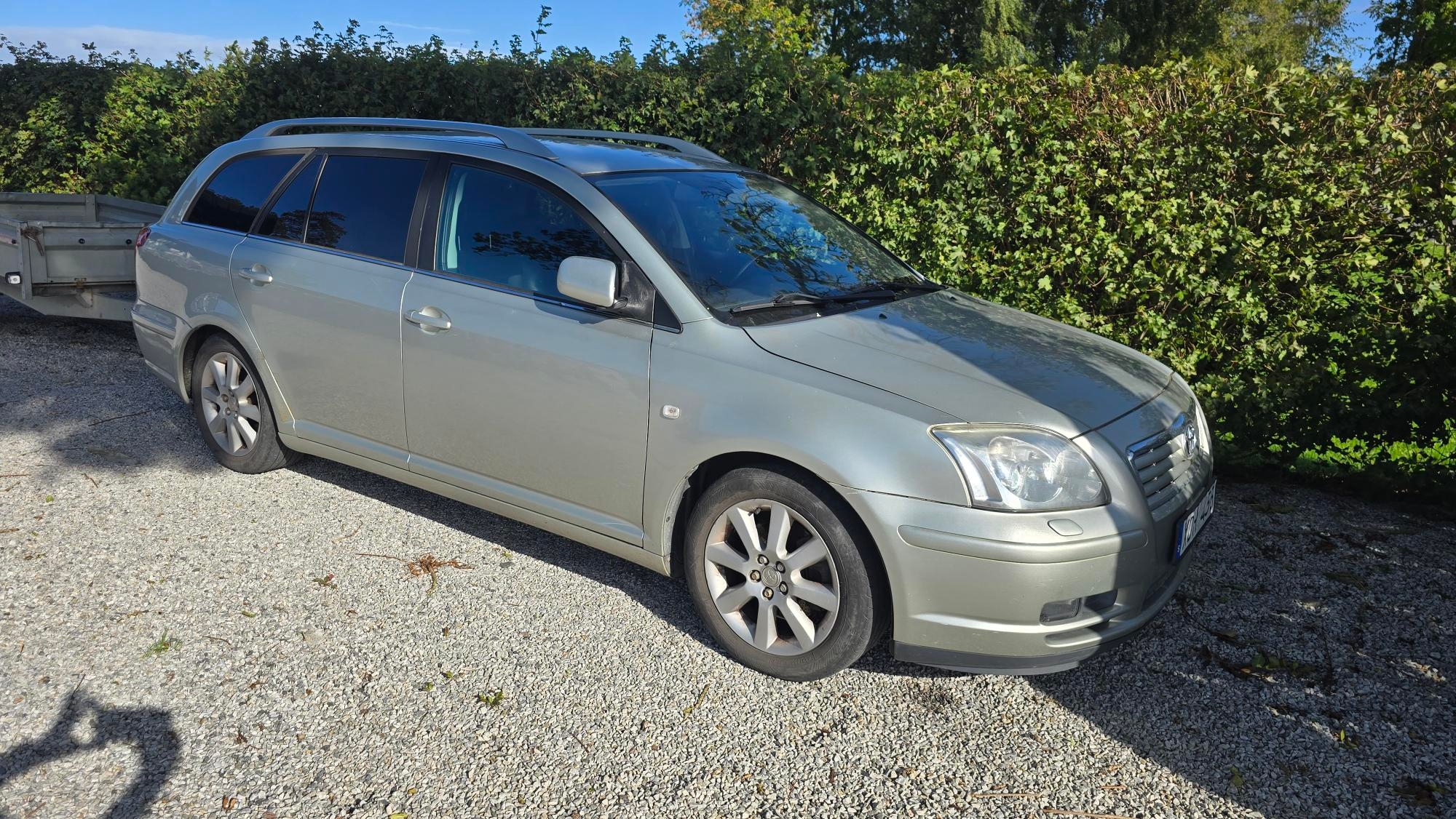 Toyota Avensis 2005, bild 2/6