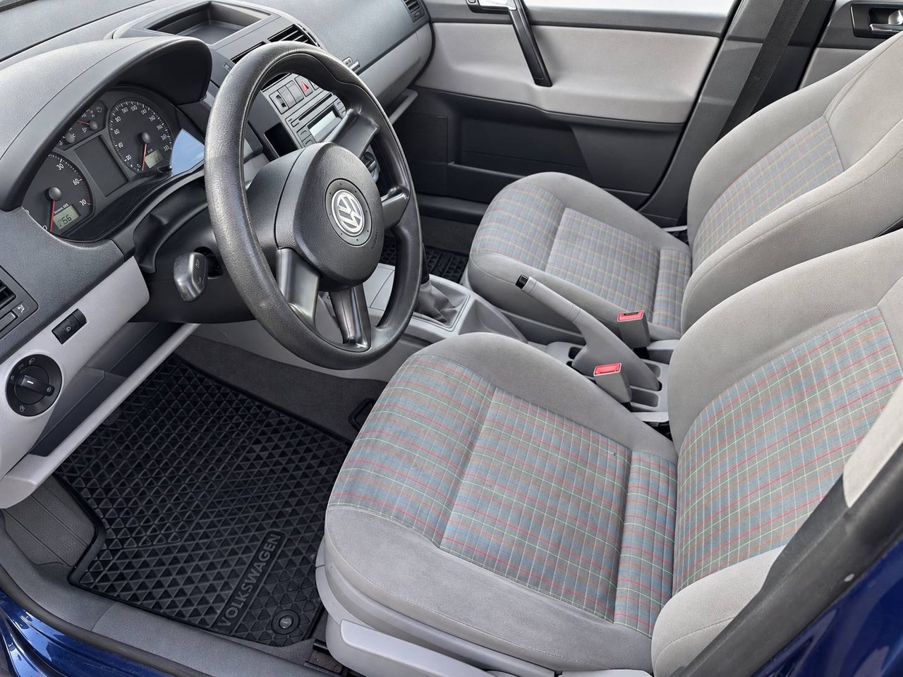 Volkswagen Polo 2006, kuva 6/13