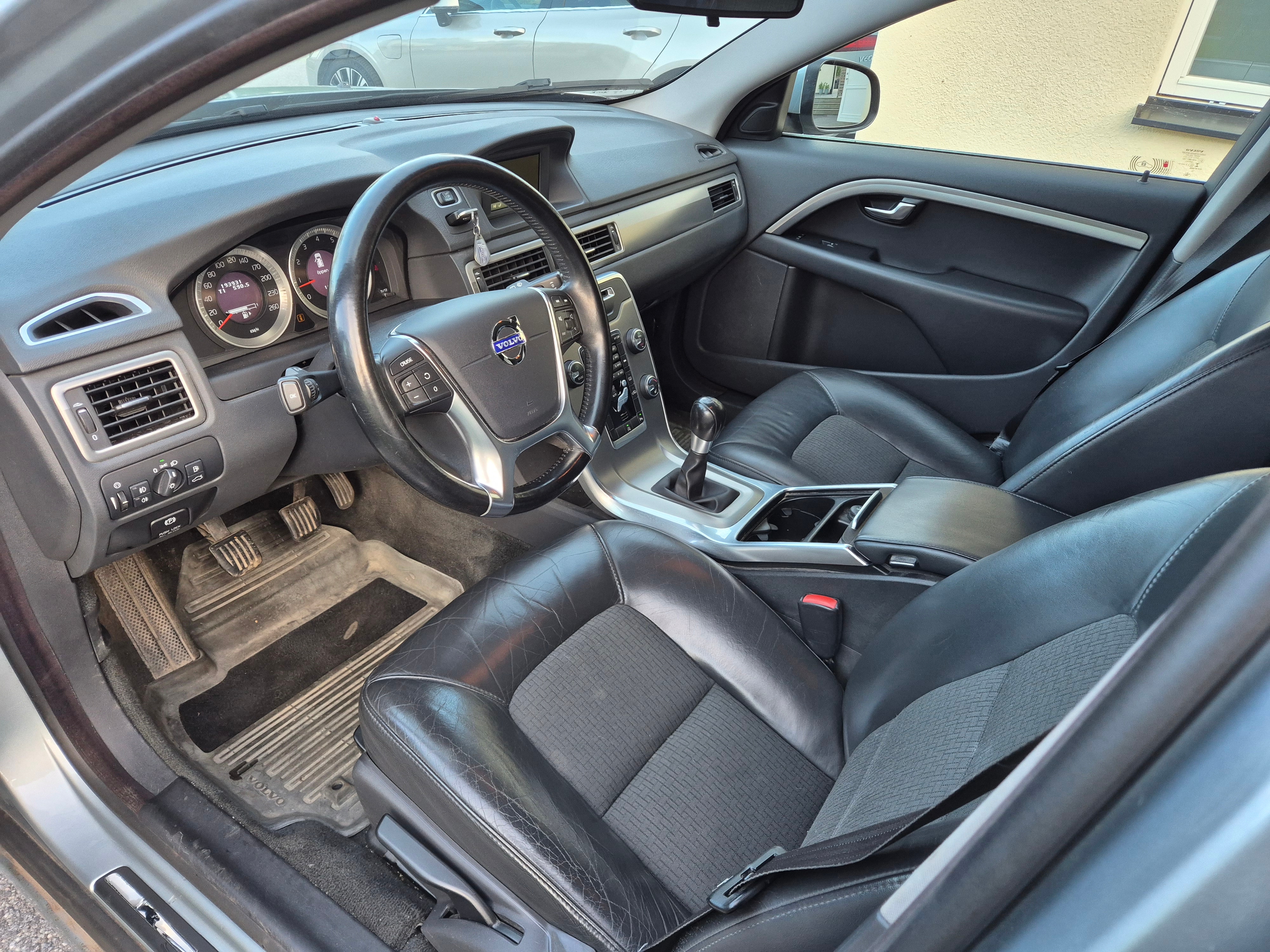 Volvo V70 T4 Manuell 2013, bild 6/10