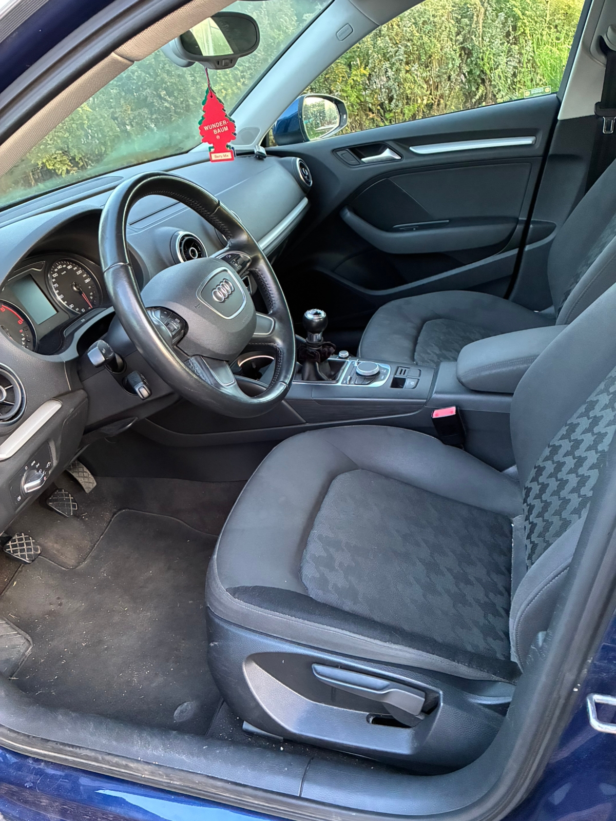 Audi A3 Sportback 1.6 TDI ultra Manuell 2015, photo 4/4