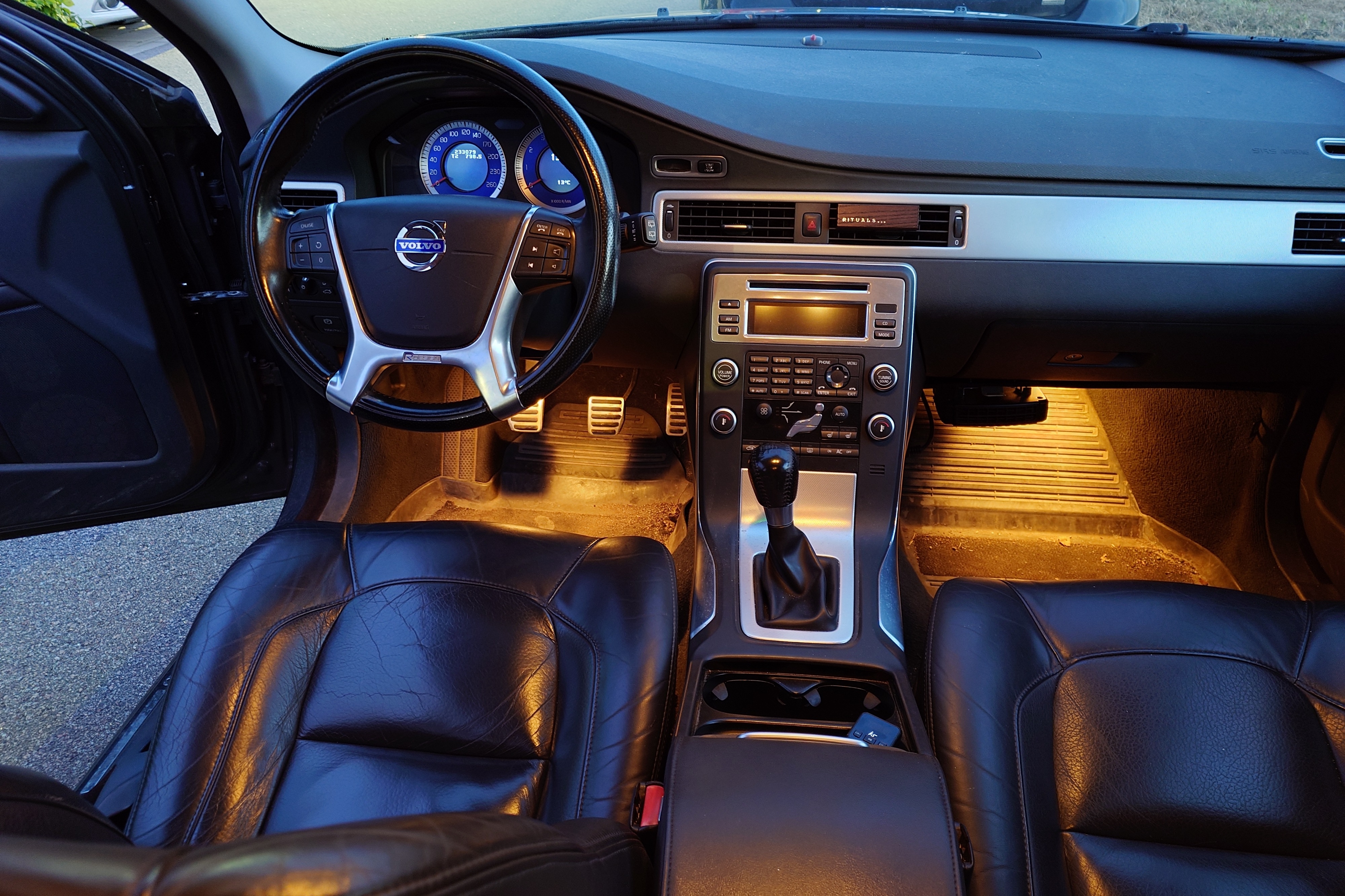Volvo V70 2.5FT Manuell 2011, bild 7/8
