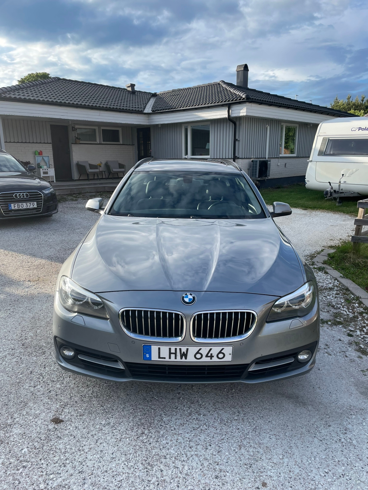 BMW 520 d Touring Steptronic 2014, kuva 2/9