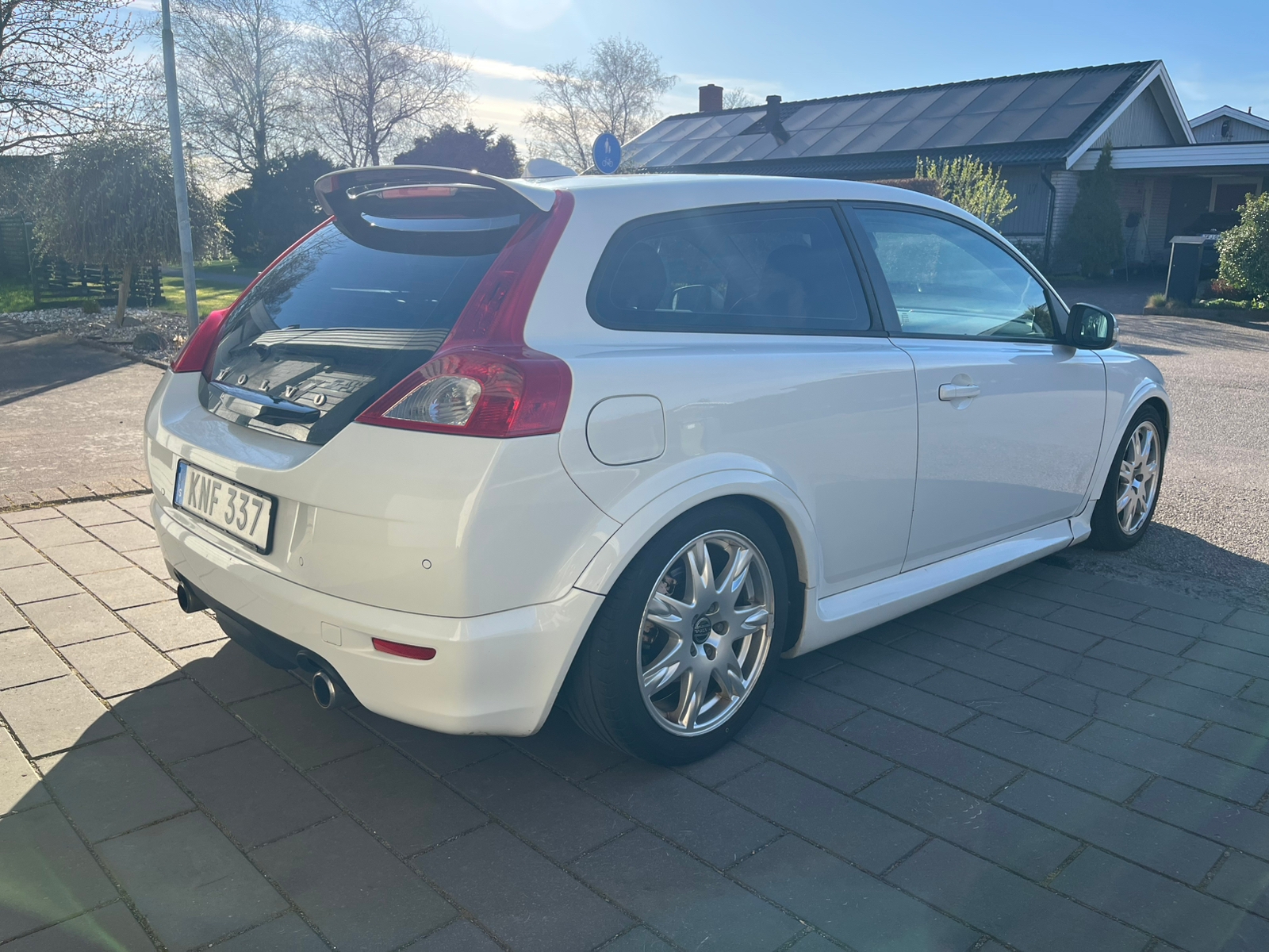 Volvo C30 1.6 D DRIVe, R-Design 2010, kuva 3/10