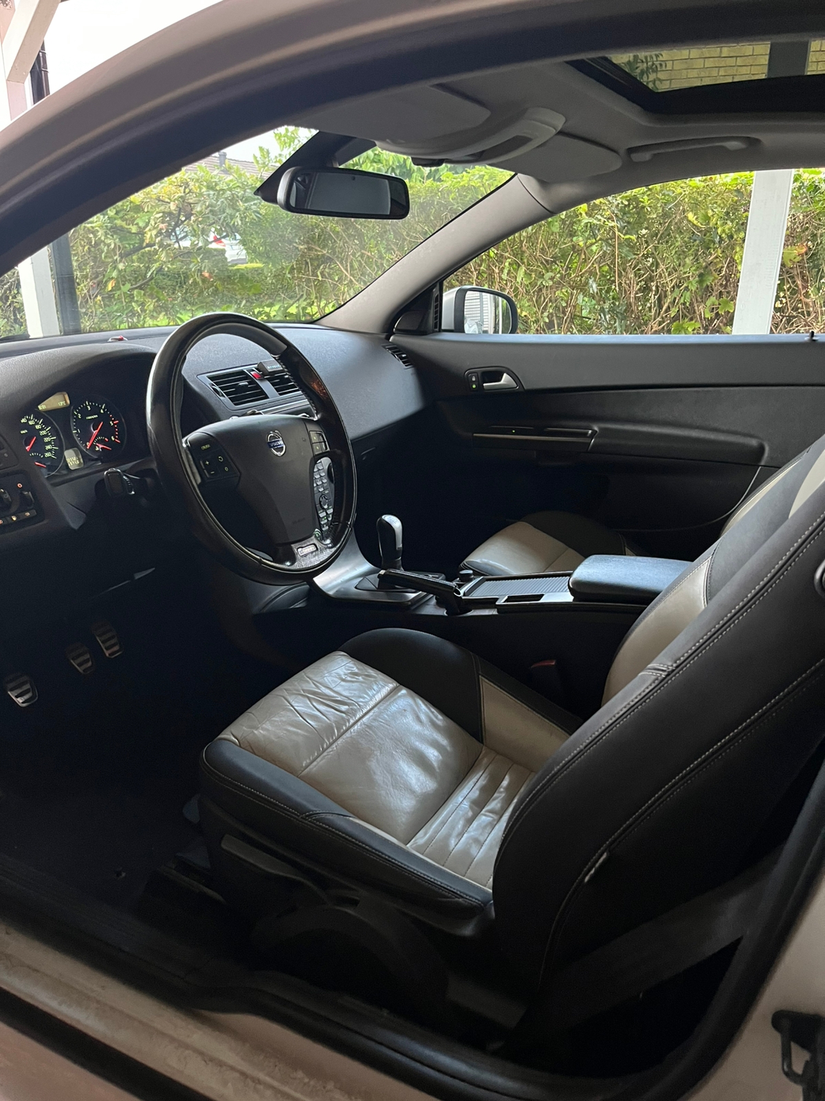 Volvo C30 1.6 D DRIVe, R-Design 2010, kuva 5/10