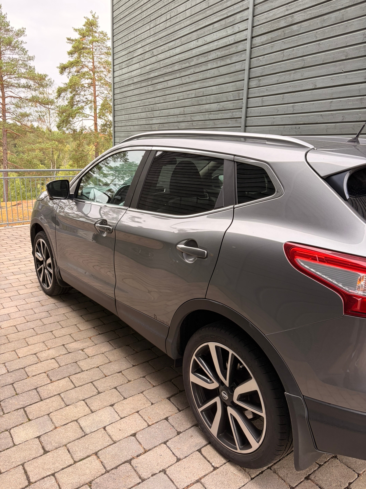 Nissan Qashqai 1.2 DIG-T Manuell TEKNA 2016, bild 3/5
