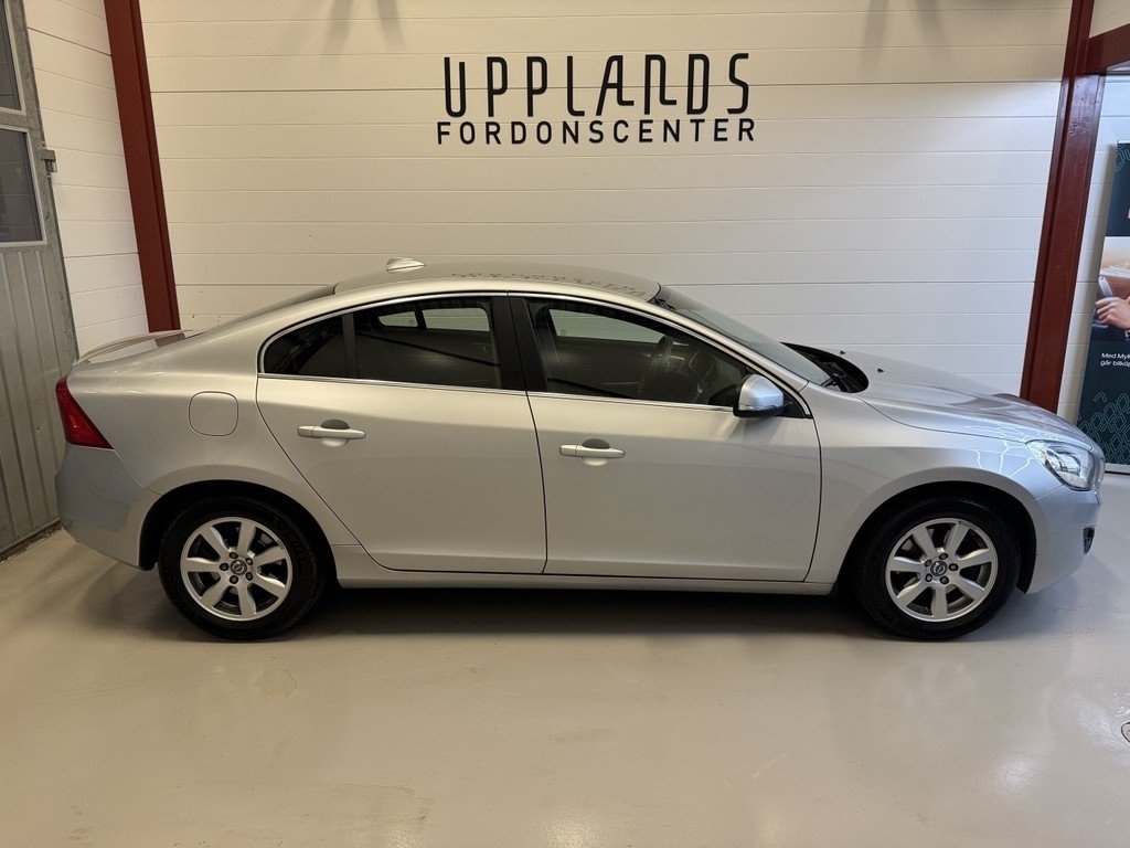 Volvo S60 T5 Powershift Momentum Euro 5 2013, bild 2/10
