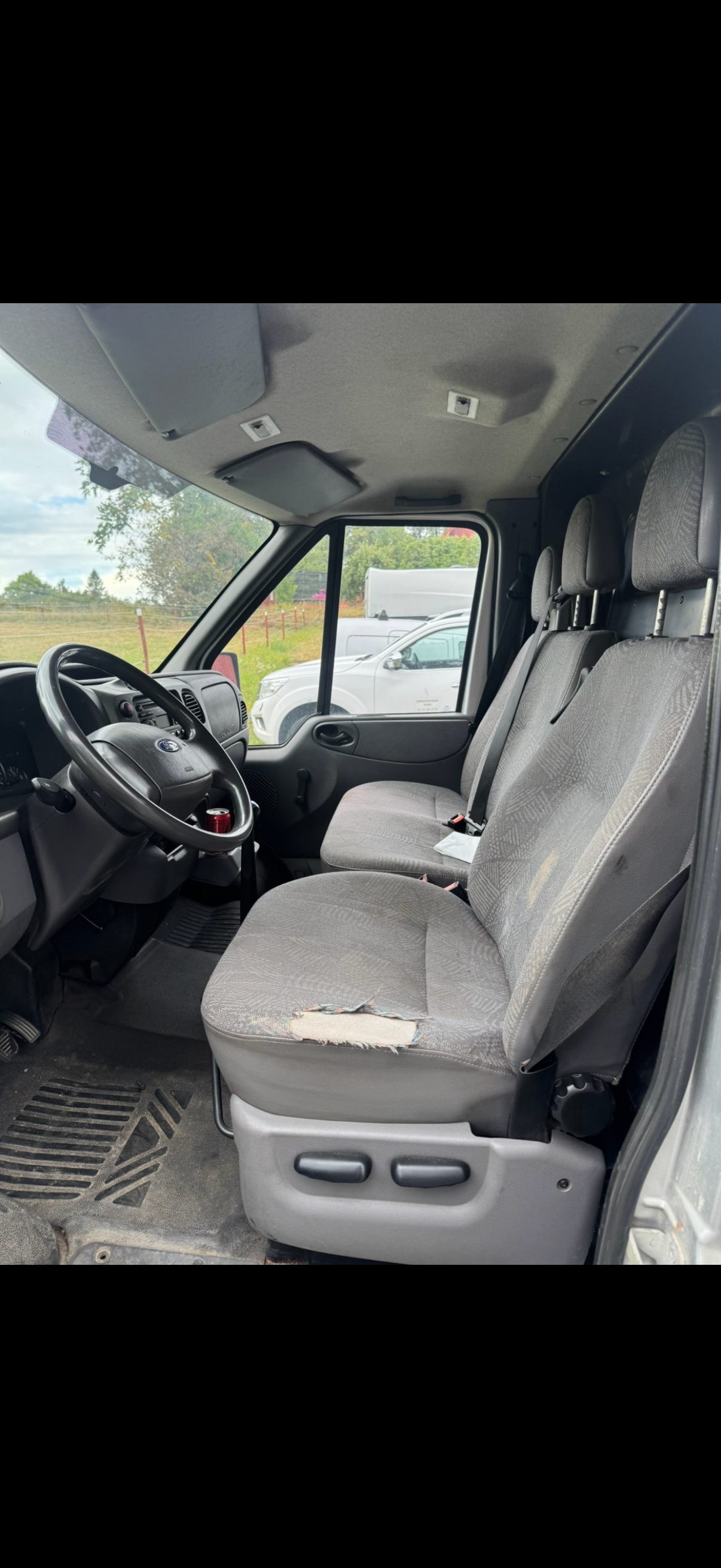 Ford Transit T330 2.4 TDE RWD Manuell 2003, bild 2/4