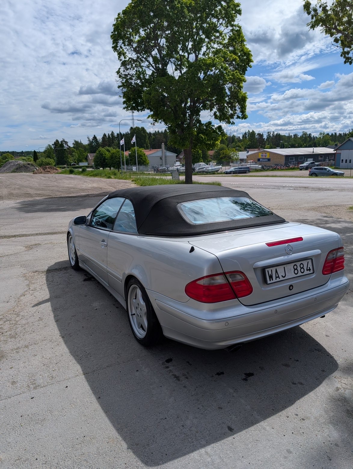 Mercedes-Benz CLK 2000, kuva 3/4