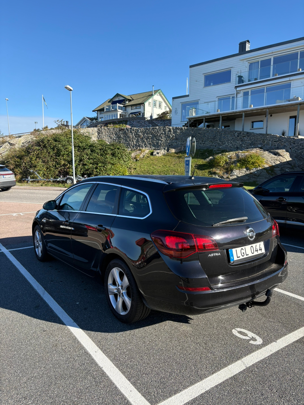 Opel Astra Sports Tourer 1.7 CDTI 2011, photo 2/10