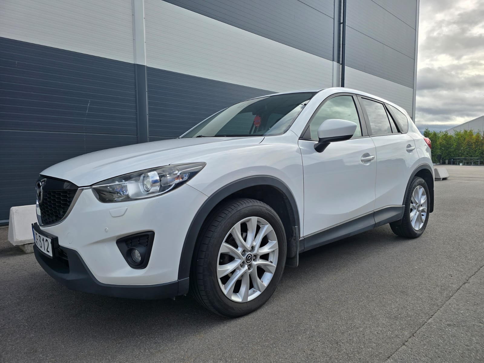 Mazda CX-5 2.2 SKYACTIV-D AWD Automatisk 2012, bild 2/6