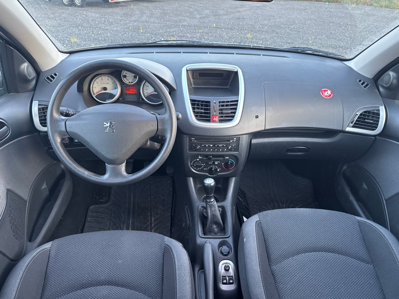 Peugeot 206+ 1.4 5-dörr 2011, bild 5/10