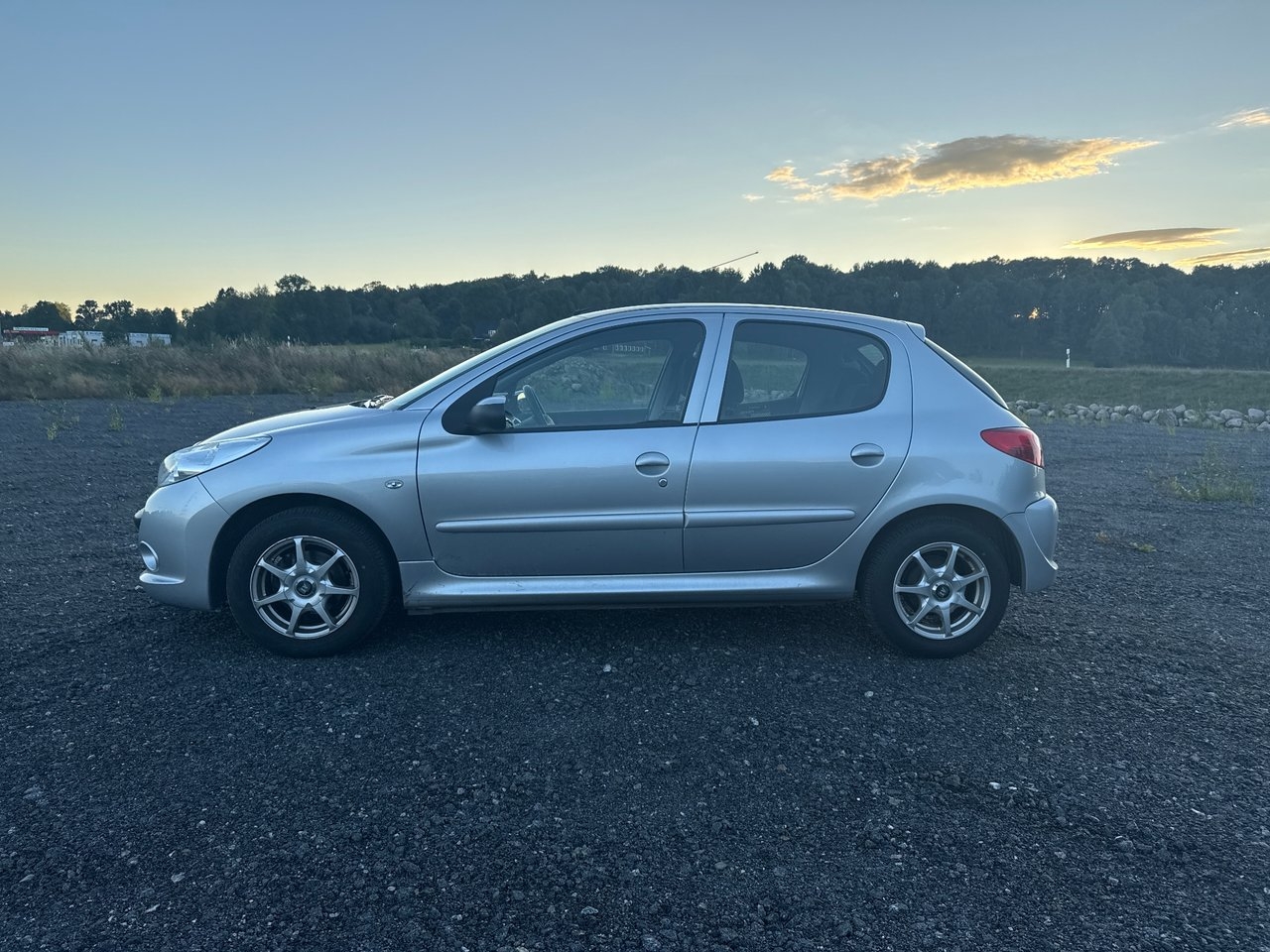 Peugeot 206+ 1.4 5-dörr 2011, bild 2/10