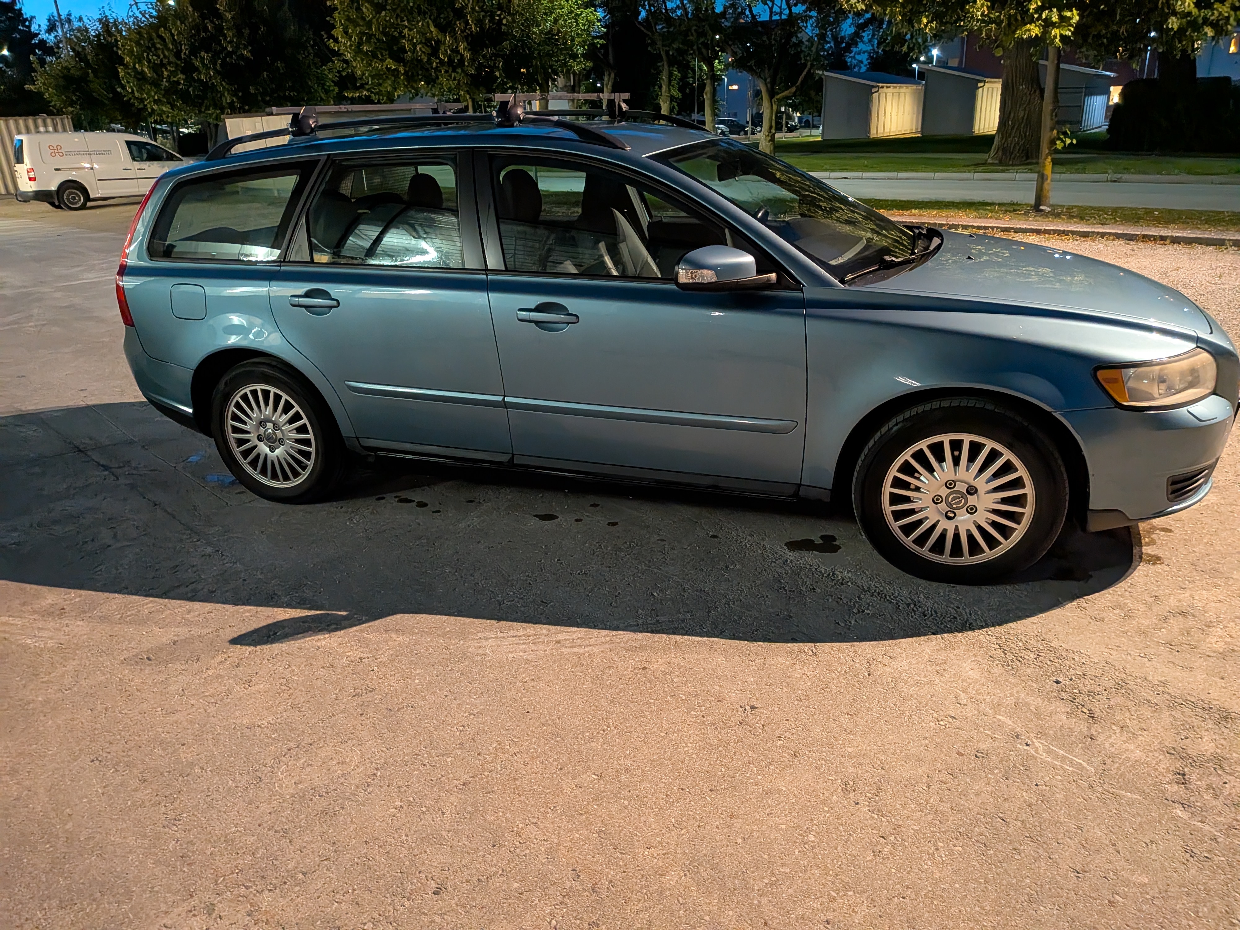Volvo V50