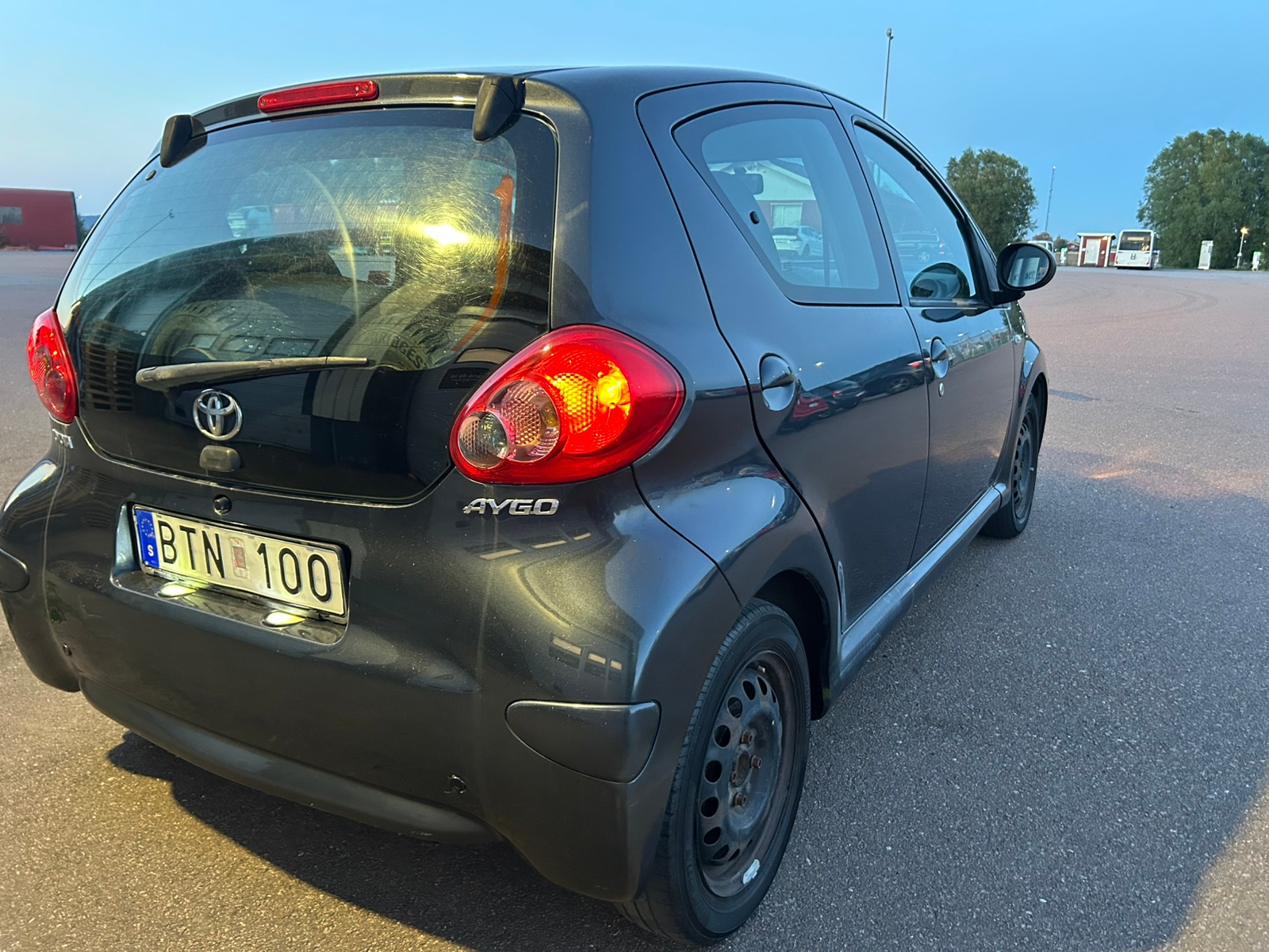 Toyota Aygo 5-dörrar 1.0 VVT-i MultiMode 2007, bild 4/7