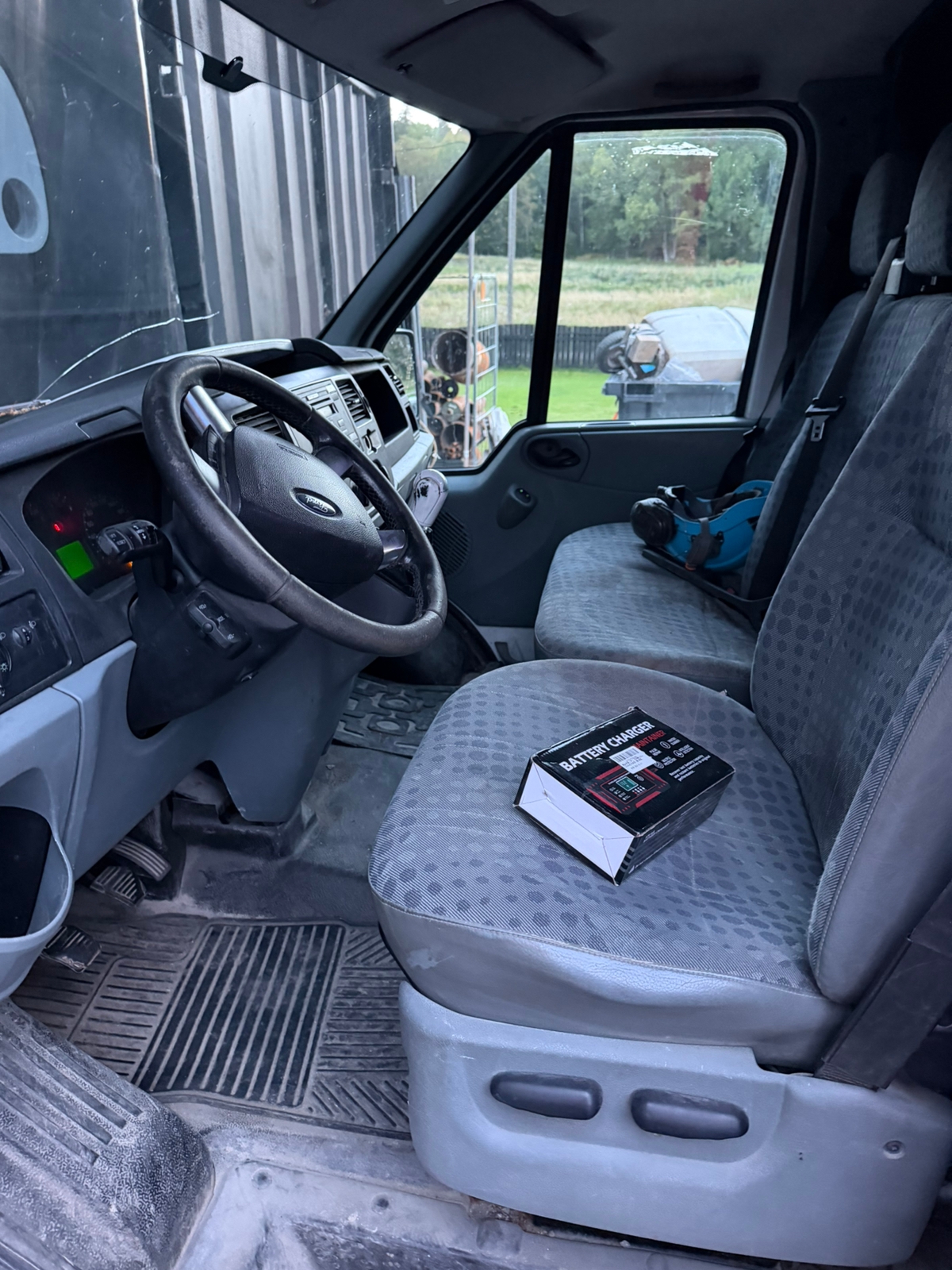 Ford Transit T260 2.2 TDCi Manuell 2009, bild 6/6