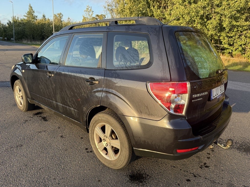 Subaru Forester 2.0 X 4WD Euro 5 2011, bild 4/7