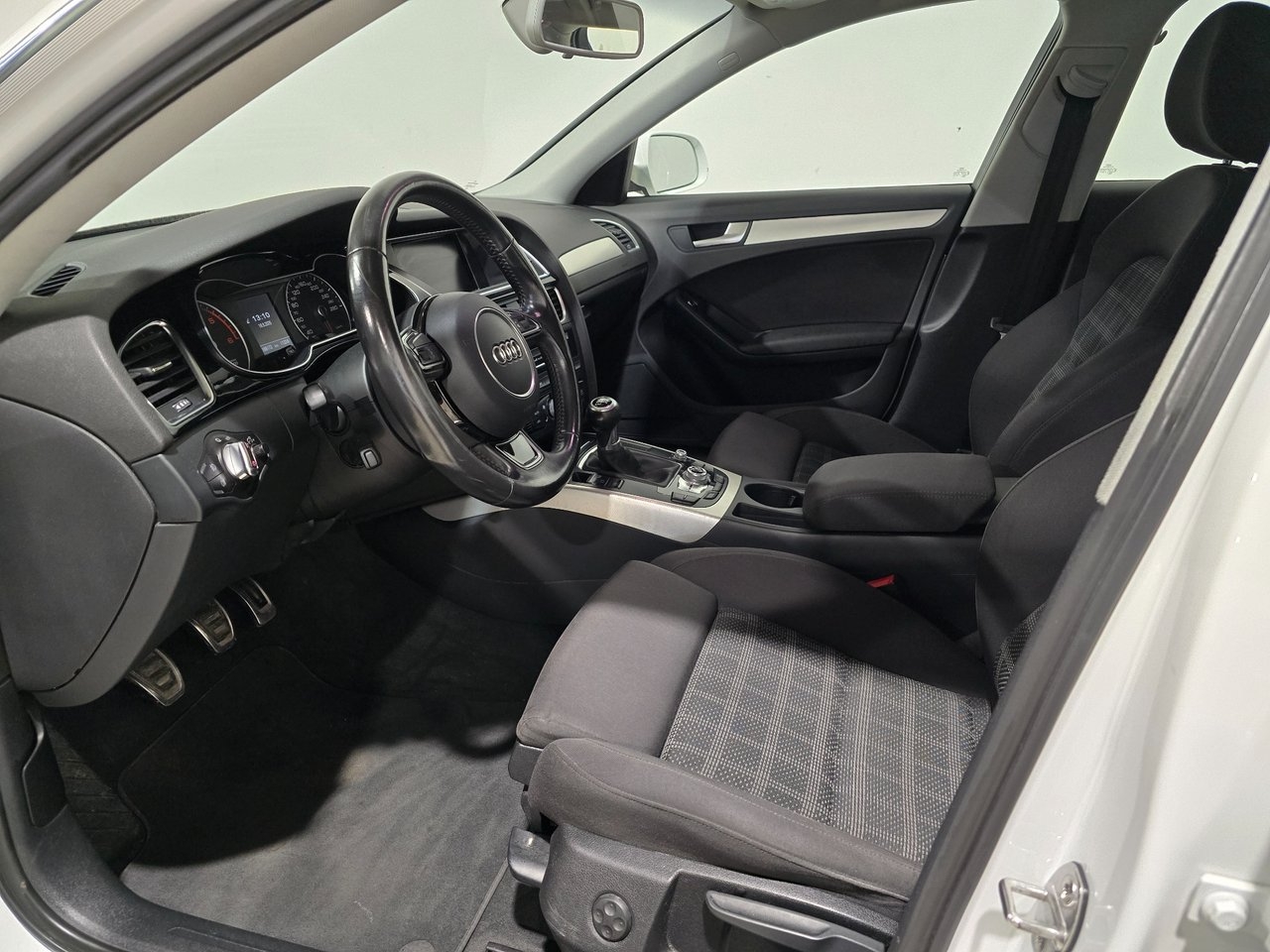 Audi A4 Sedan 2.0 TDI DPF clean diesel 2015, bild 7/10